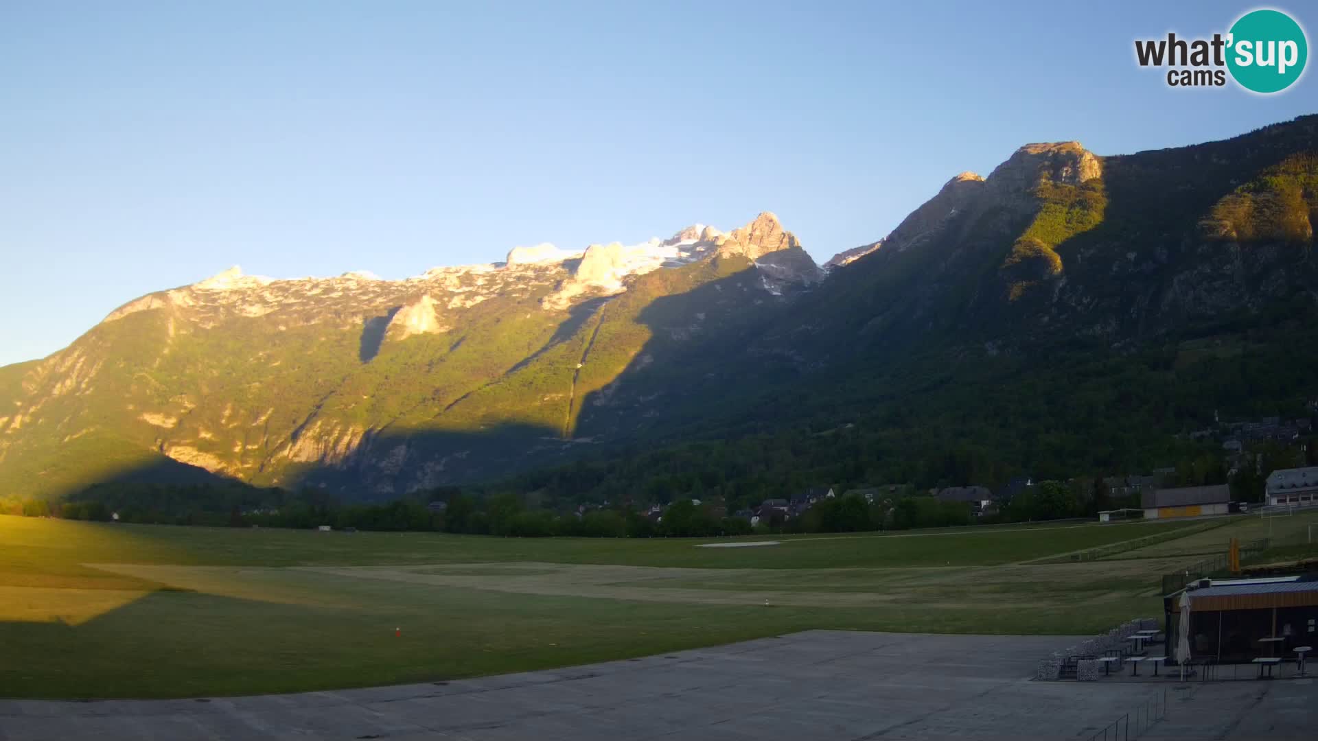 Cámara web en vivo Aeropuerto de Bovec – Vista a Kanin