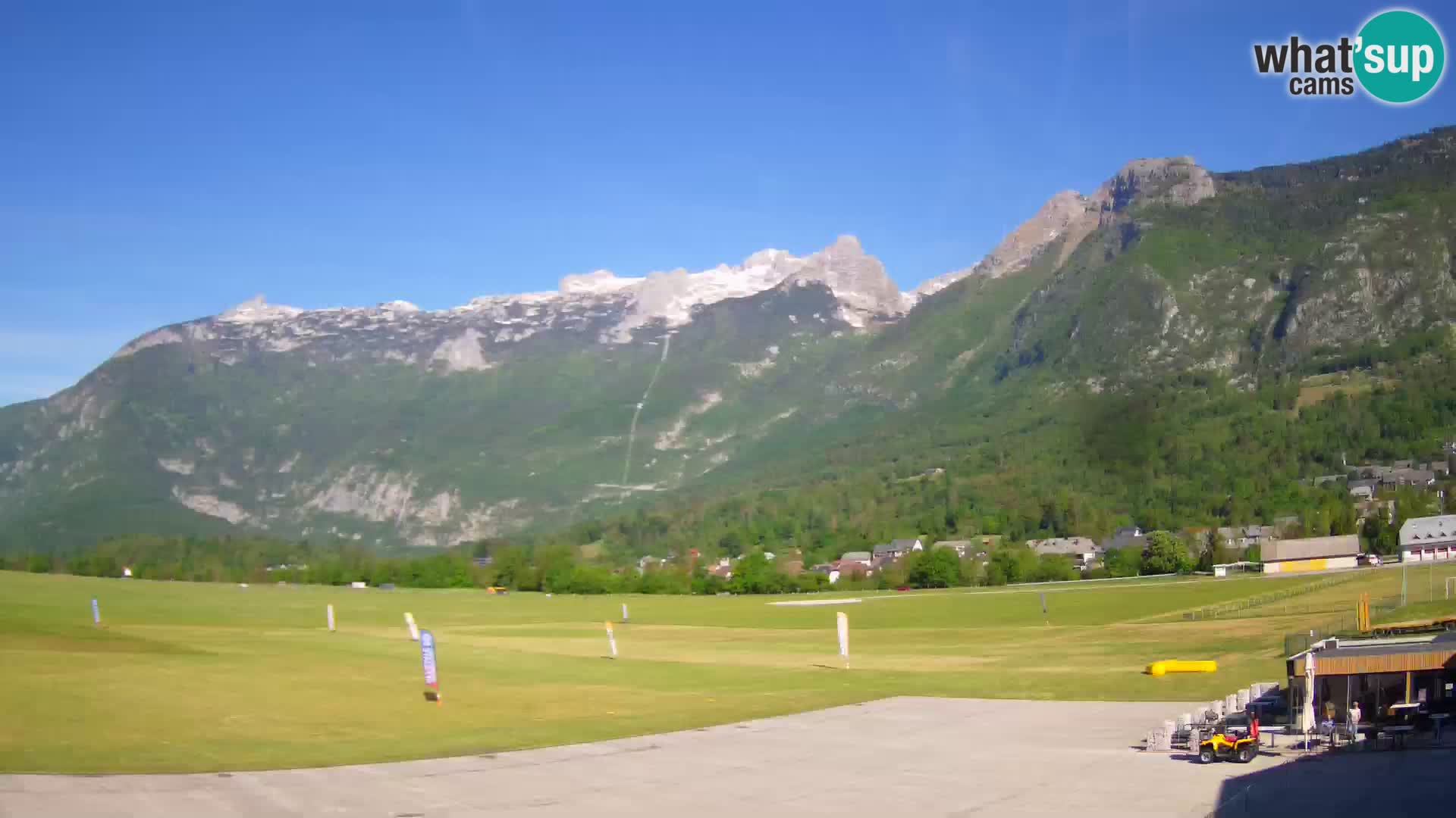 Live webcam Bovec airport – View to Kanin