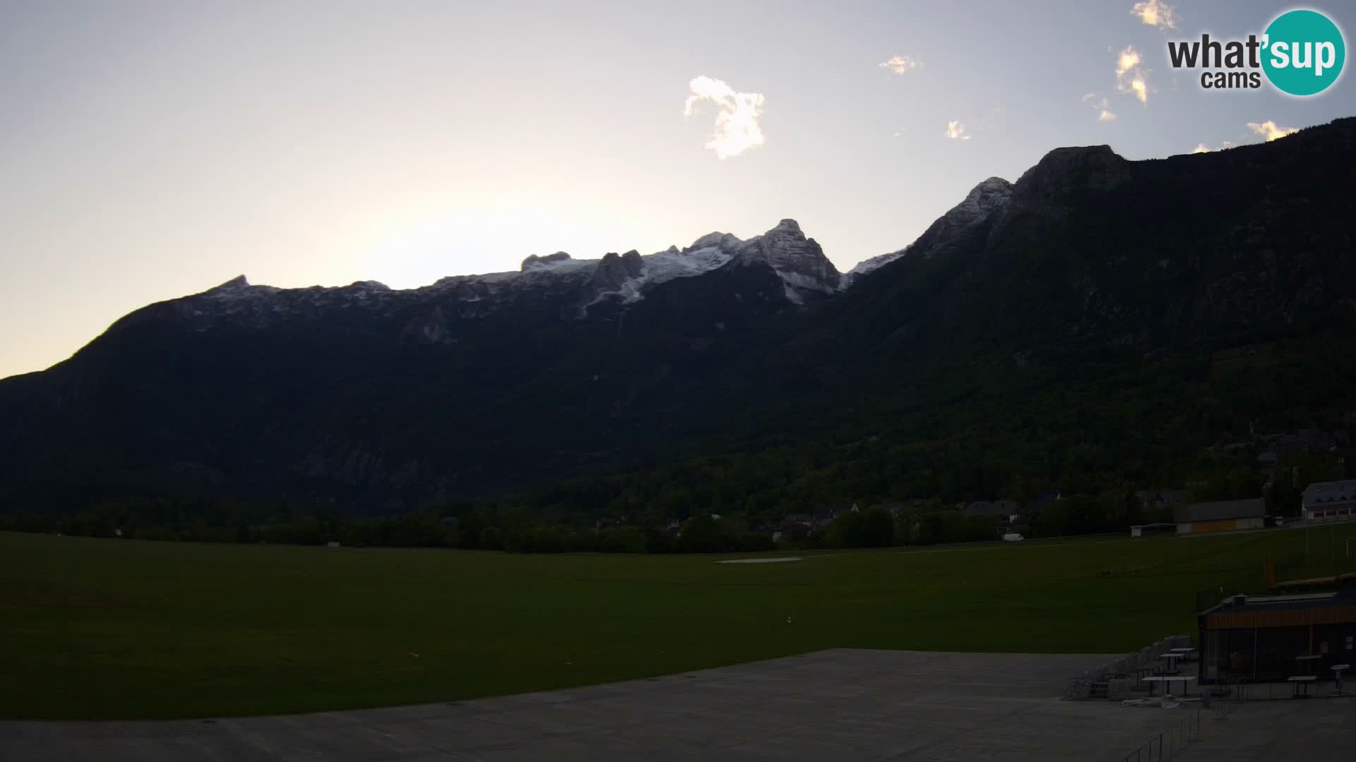 Cámara web en vivo Aeropuerto de Bovec – Vista a Kanin