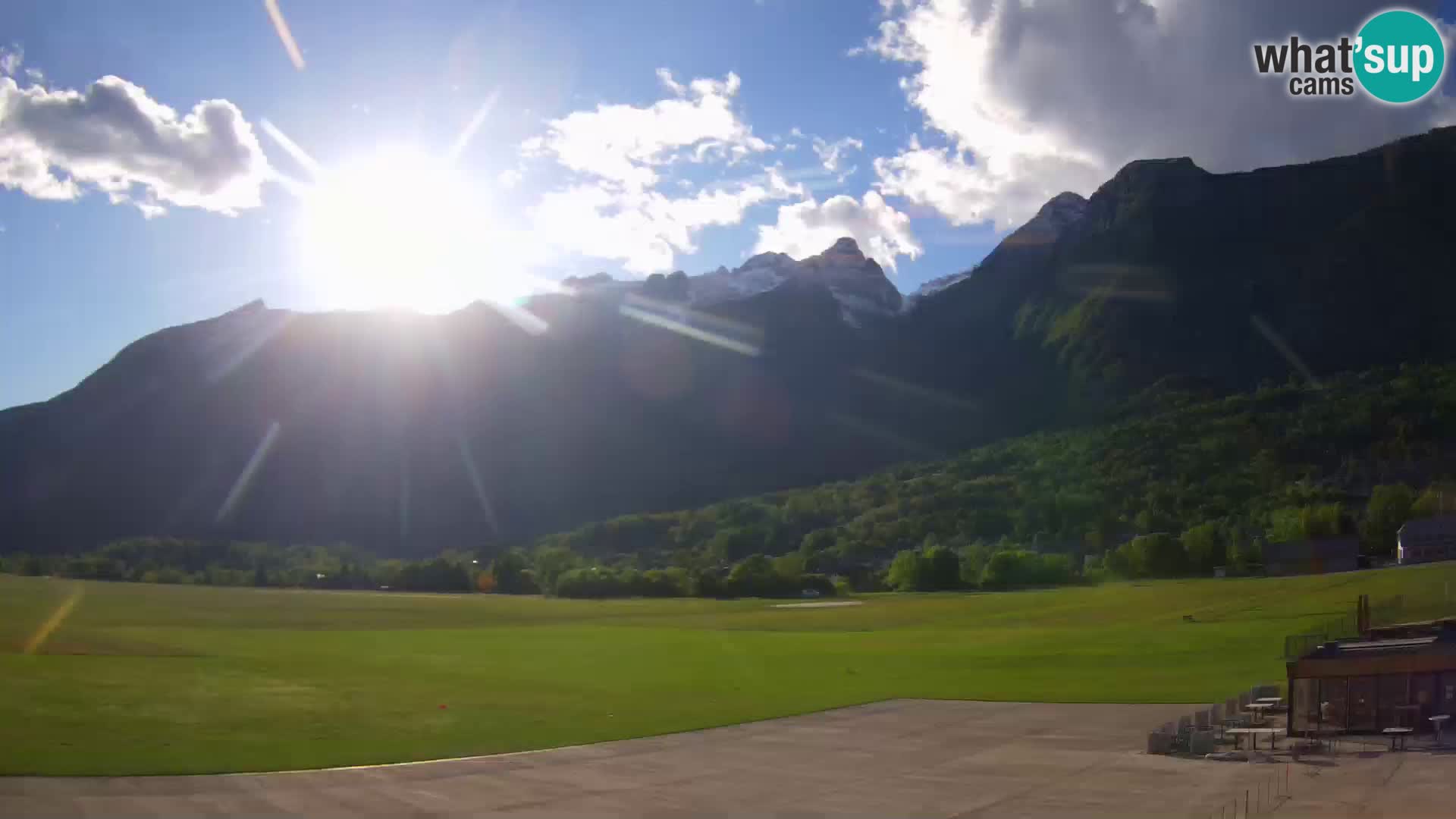 Webcam en direct Aéroport de Bovec – Vue sur Kanin