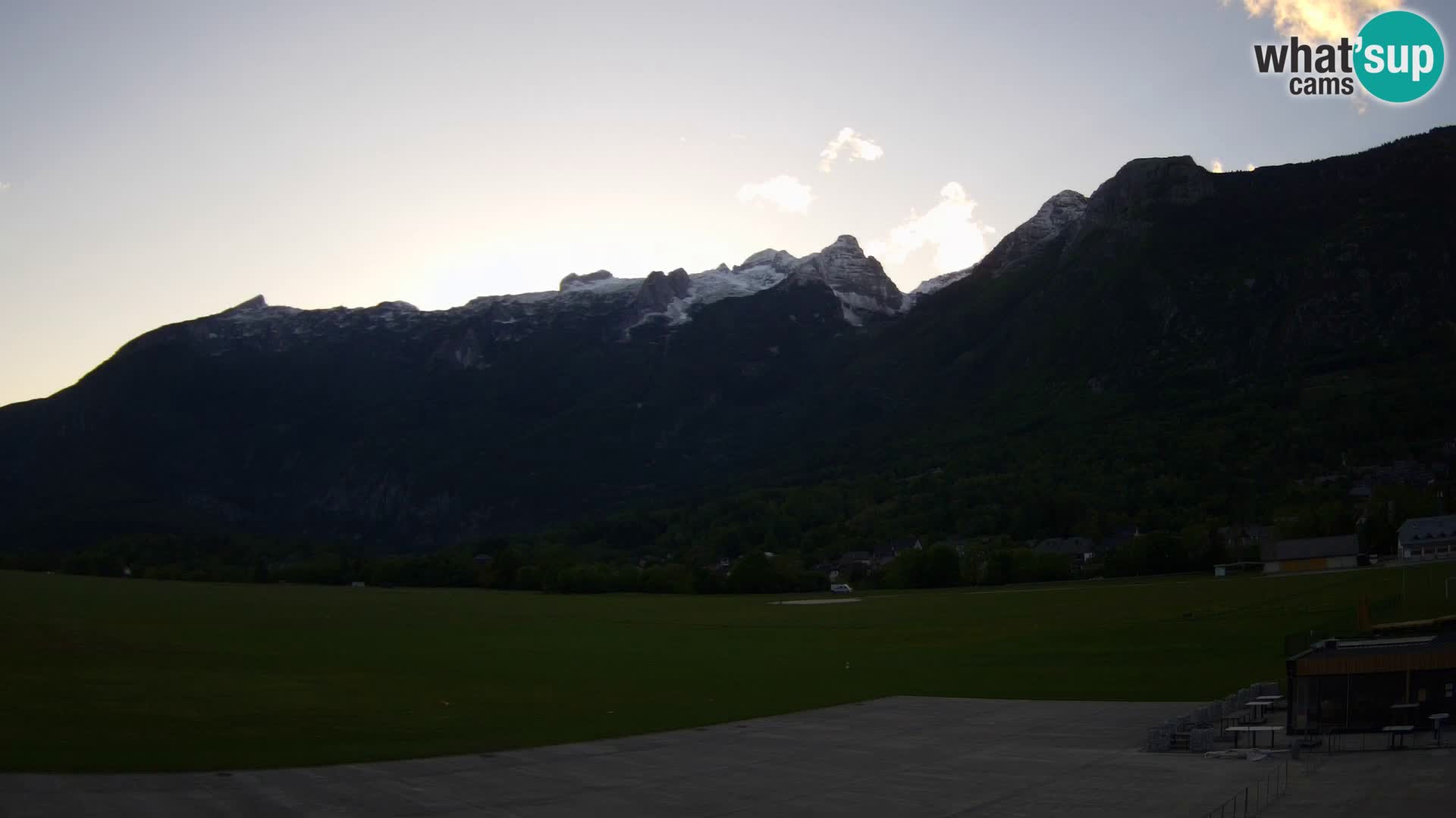 Cámara web en vivo Aeropuerto de Bovec – Vista a Kanin