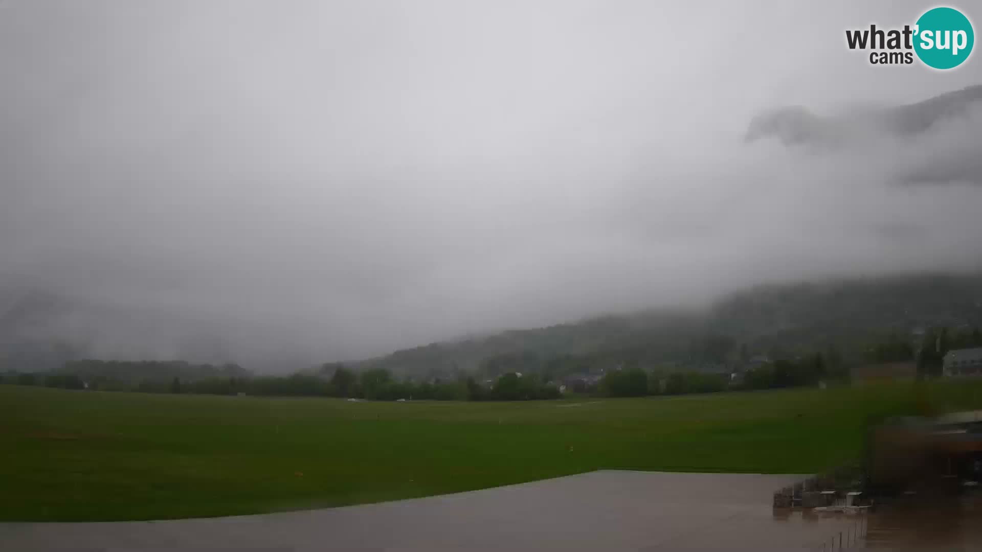 Live webcam Bovec airport – View to Kanin