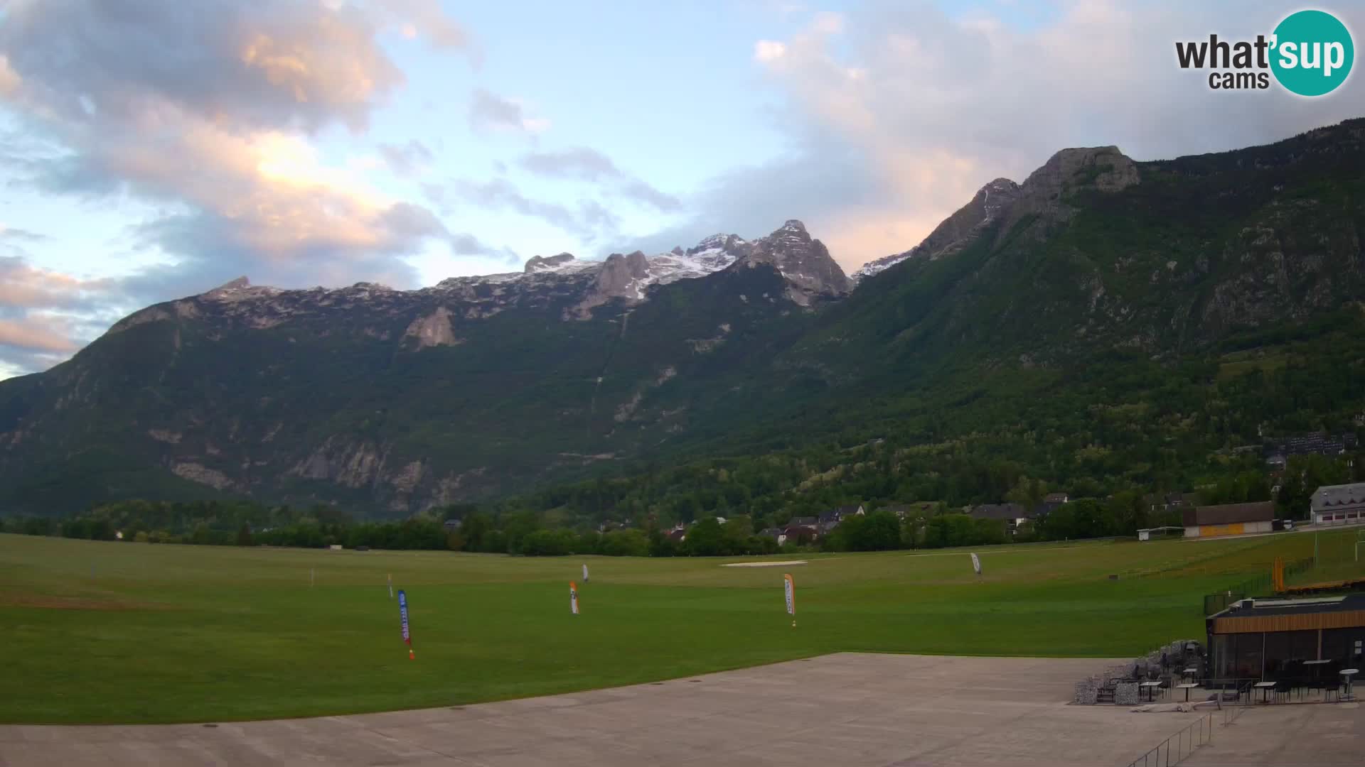 Webcam en direct Aéroport de Bovec – Vue sur Kanin