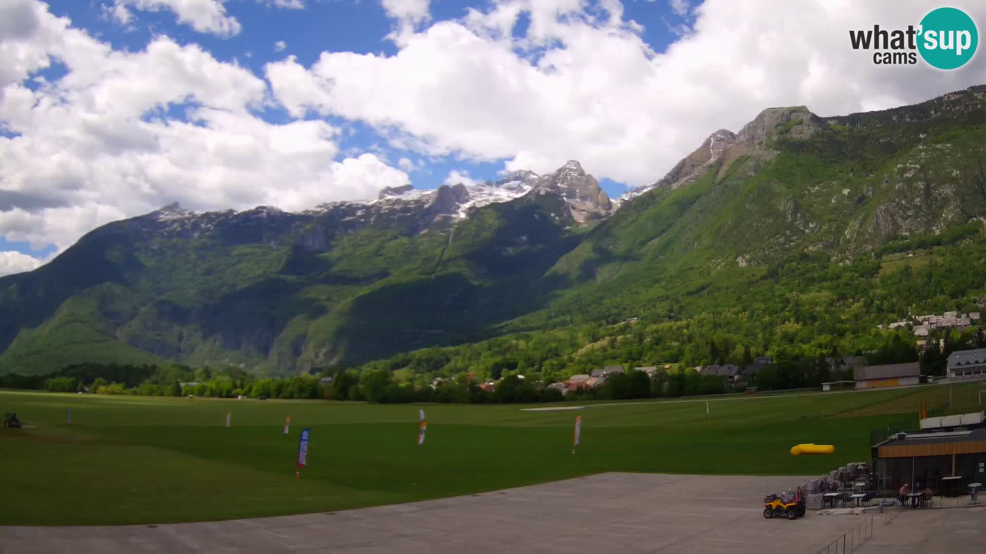 Cámara web en vivo Aeropuerto de Bovec – Vista a Kanin