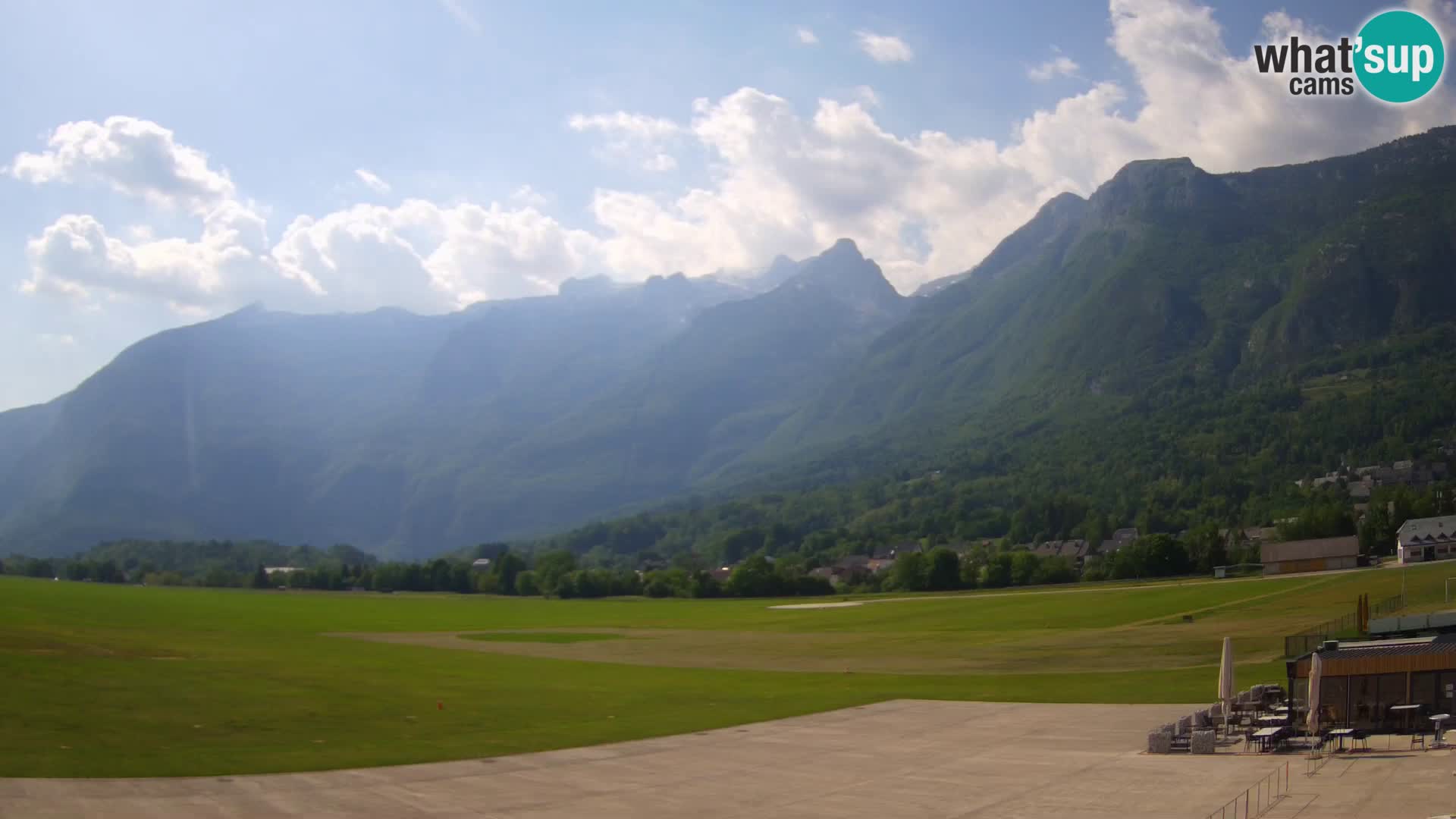 Webcam en direct Aéroport de Bovec – Vue sur Kanin