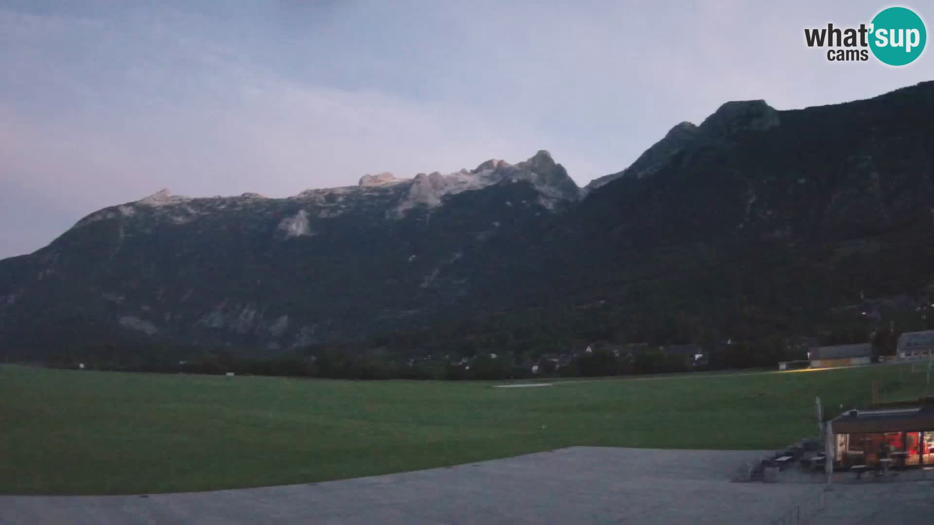 Webcam en direct Aéroport de Bovec – Vue sur Kanin