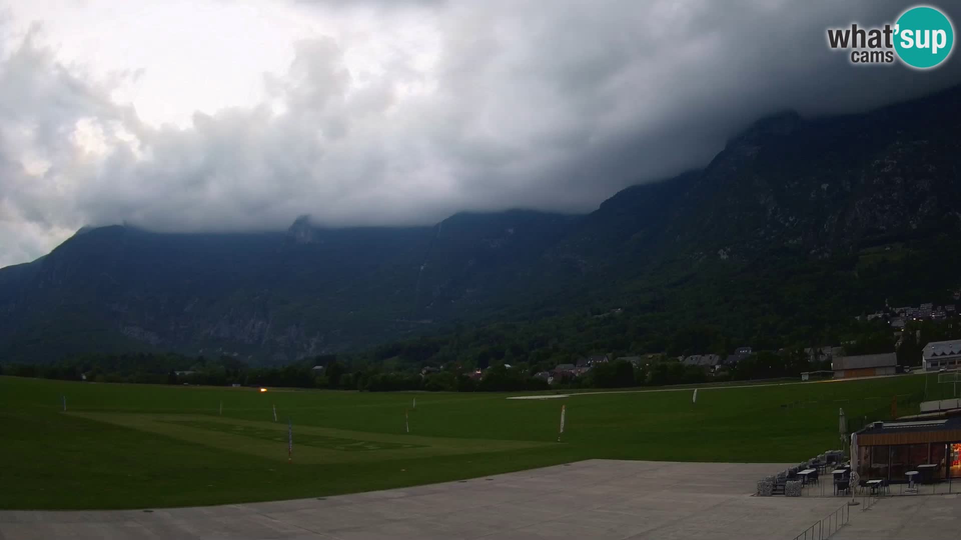 Webcam en direct Aéroport de Bovec – Vue sur Kanin