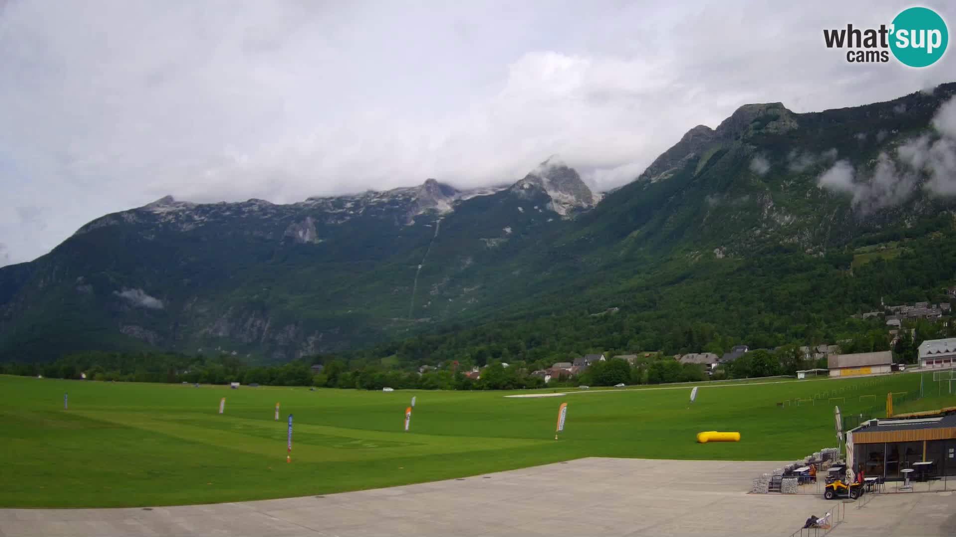 Webcam en direct Aéroport de Bovec – Vue sur Kanin