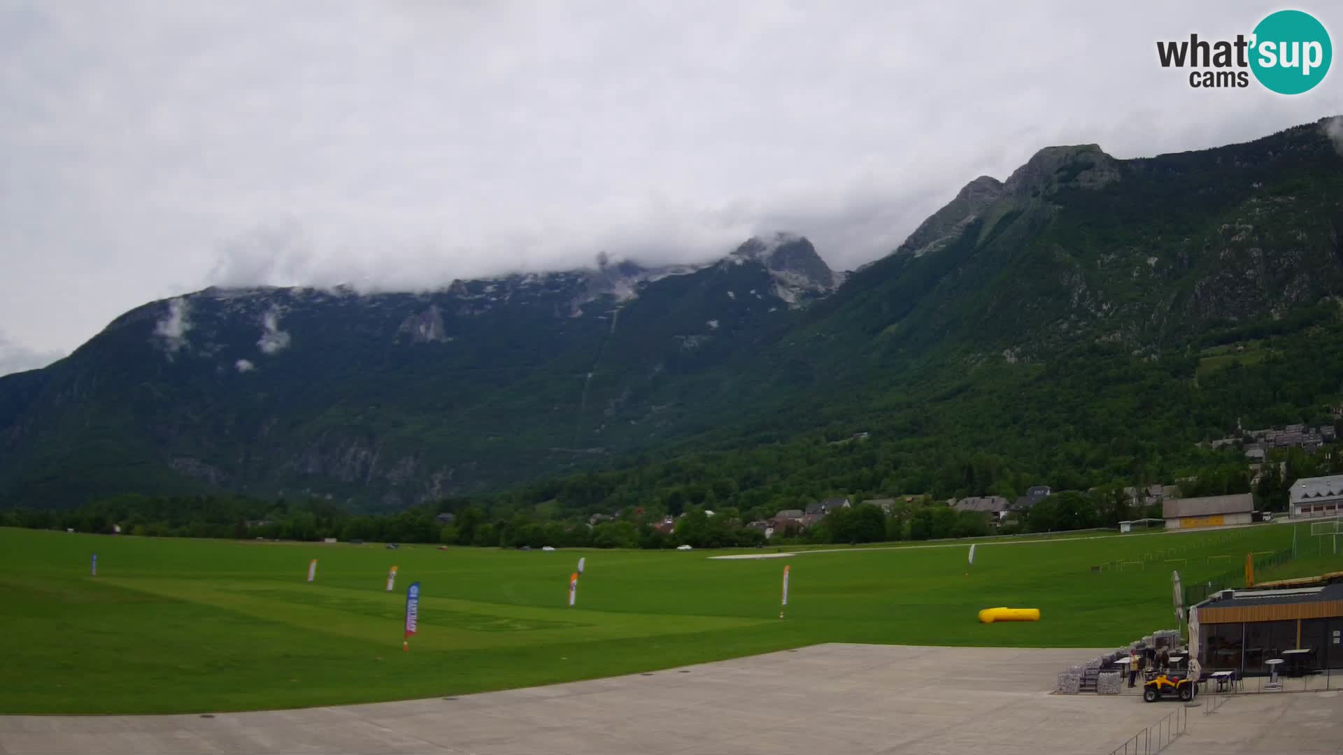Webcam en direct Aéroport de Bovec – Vue sur Kanin