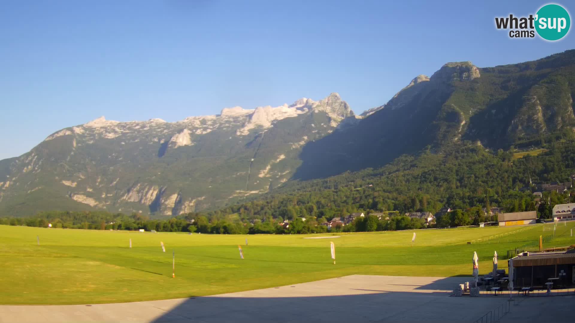 Cámara web en vivo Aeropuerto de Bovec – Vista a Kanin