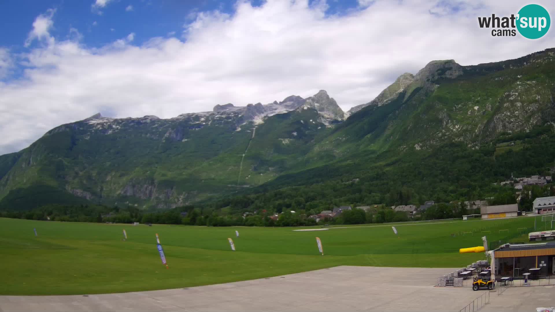 Live webcam Bovec airport – View to Kanin