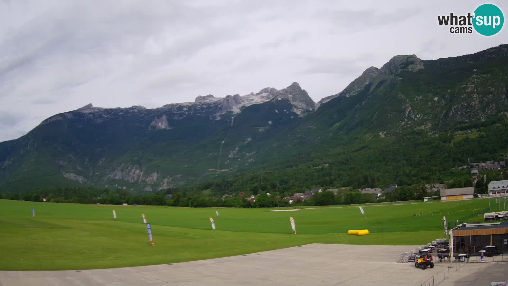 Live webcam Bovec airport – View to Kanin