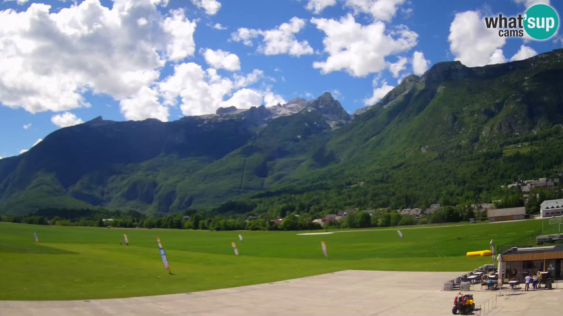 Live webcam Bovec airport – View to Kanin