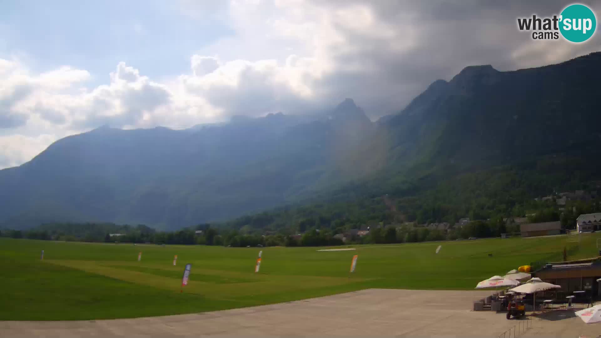 Webcam en direct Aéroport de Bovec – Vue sur Kanin