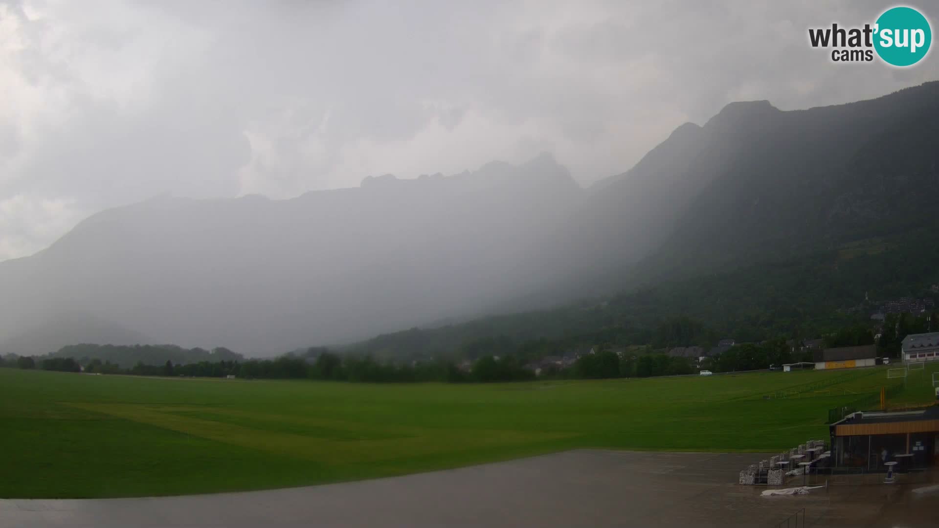 Webcam en direct Aéroport de Bovec – Vue sur Kanin