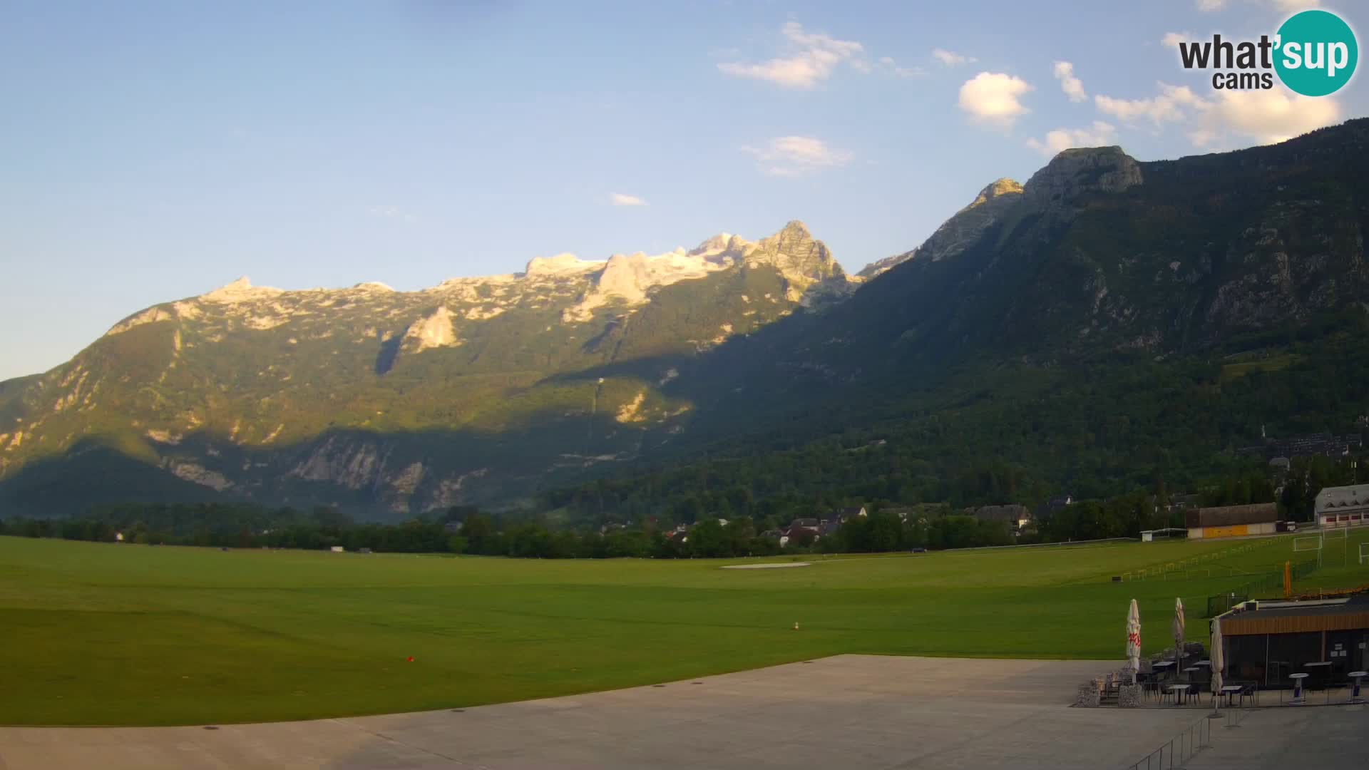 Cámara web en vivo Aeropuerto de Bovec – Vista a Kanin