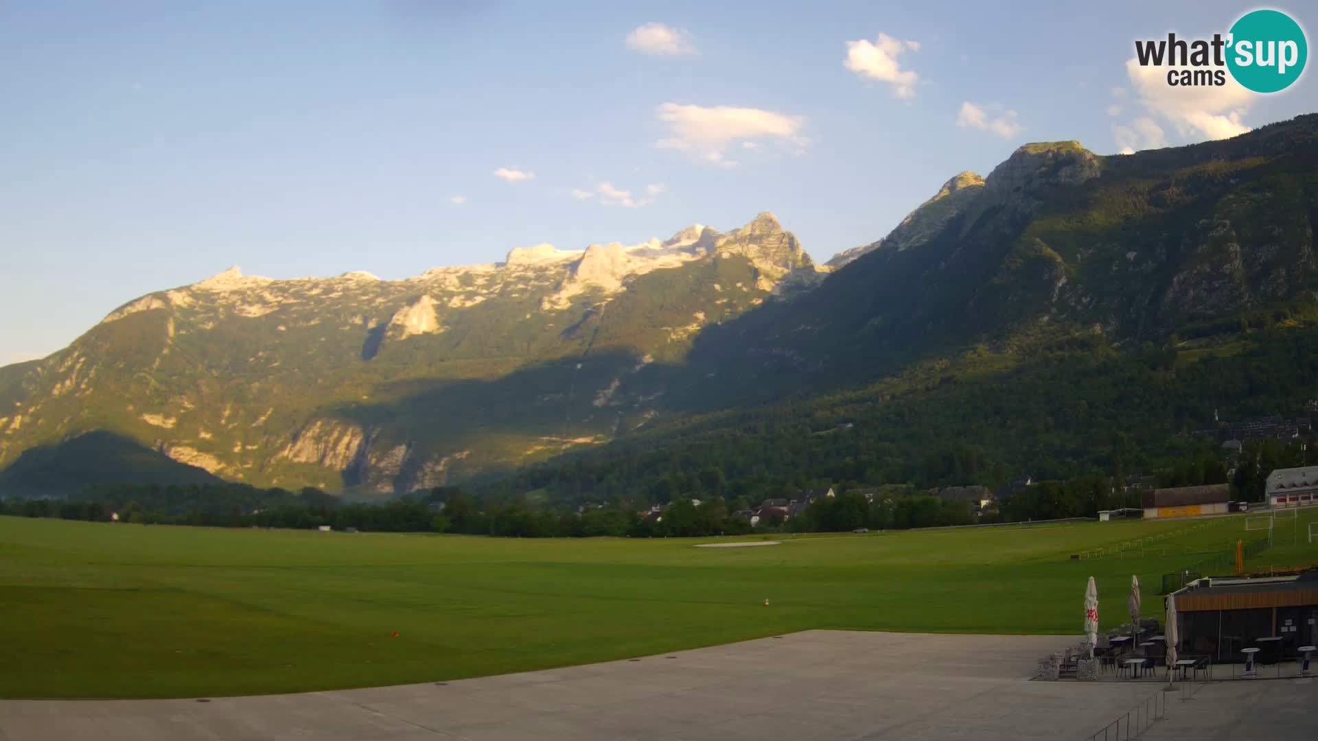 Webcam en direct Aéroport de Bovec – Vue sur Kanin