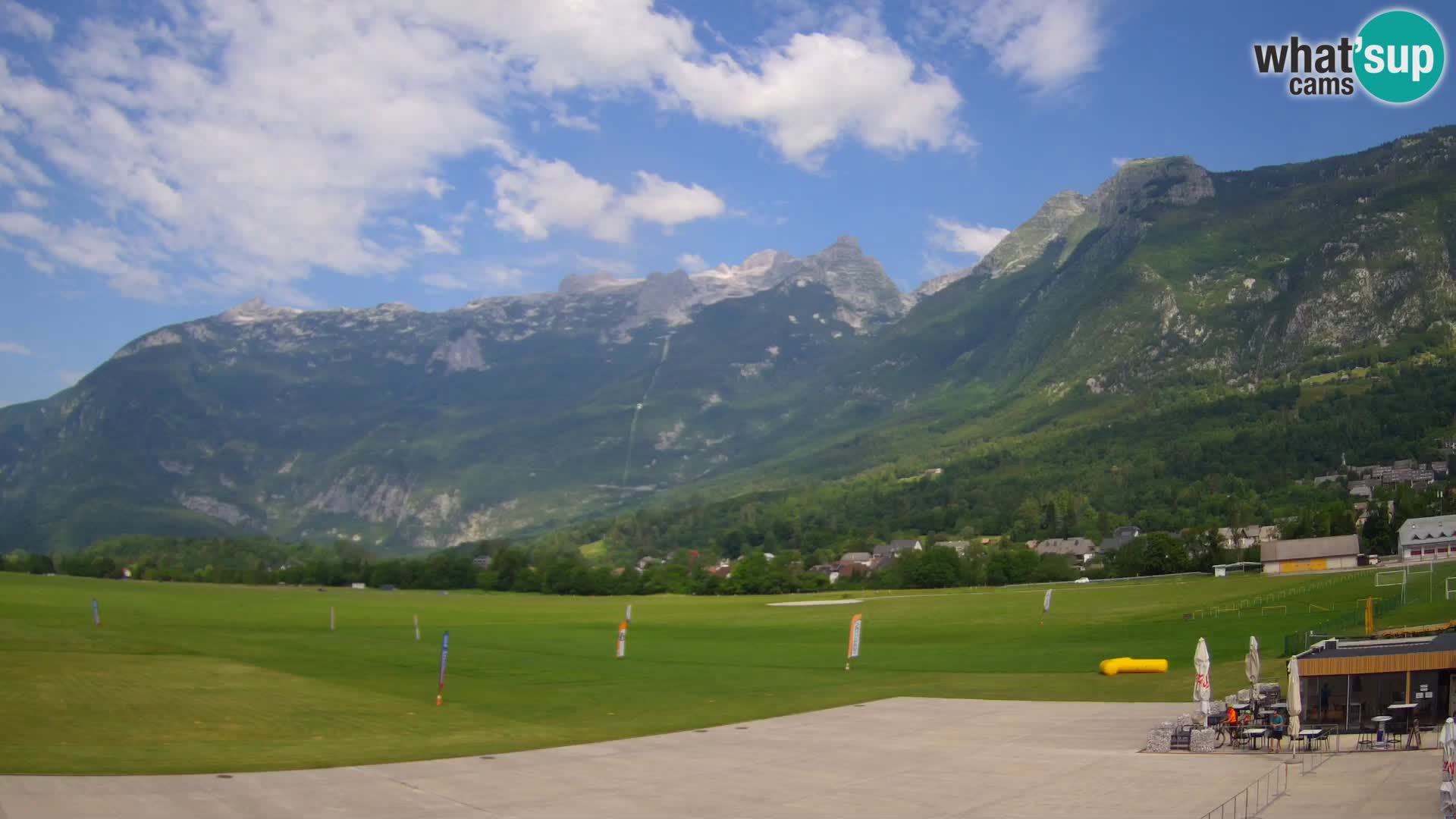 Webcam en direct Aéroport de Bovec – Vue sur Kanin