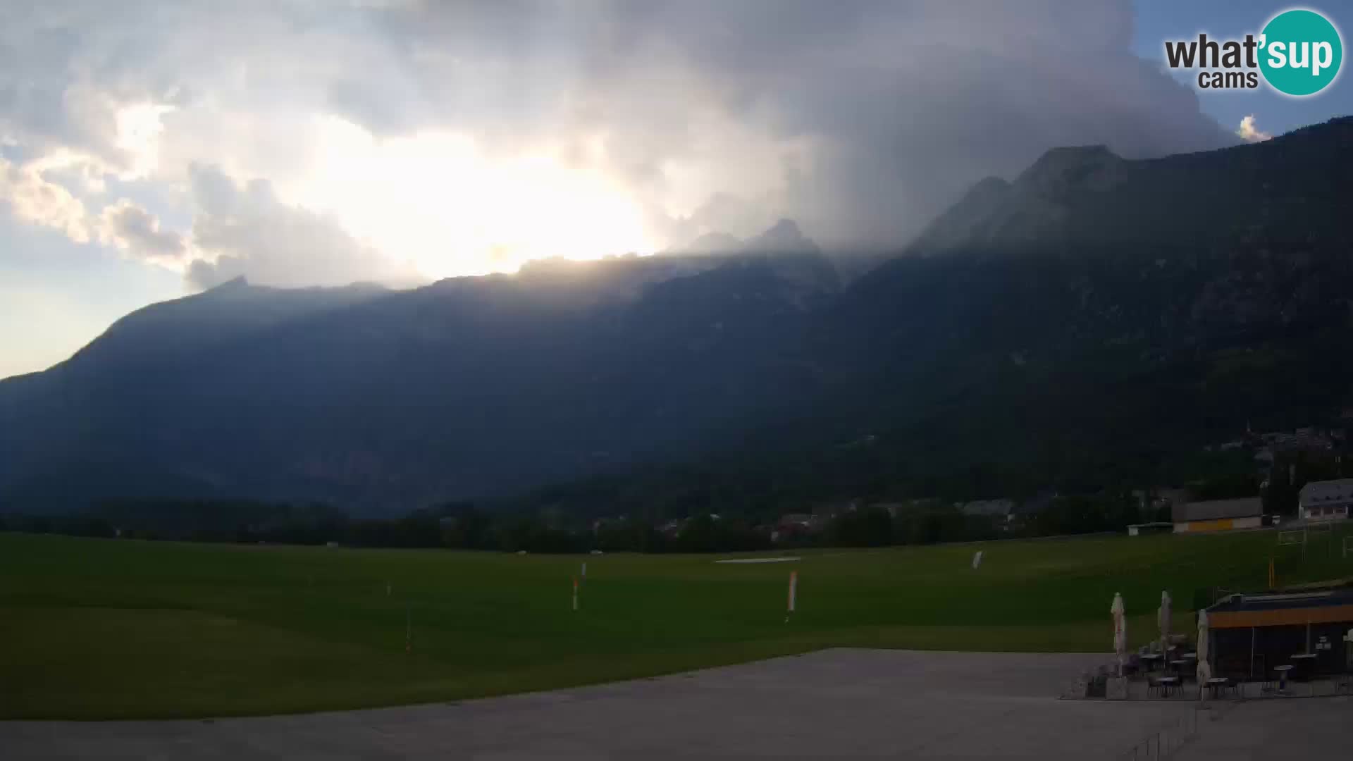 Webcam en direct Aéroport de Bovec – Vue sur Kanin