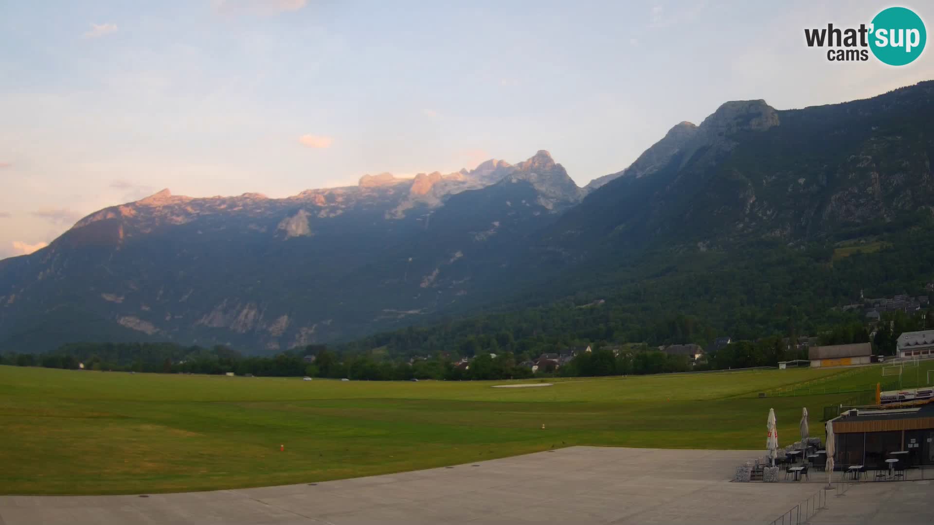 Webcam en direct Aéroport de Bovec – Vue sur Kanin