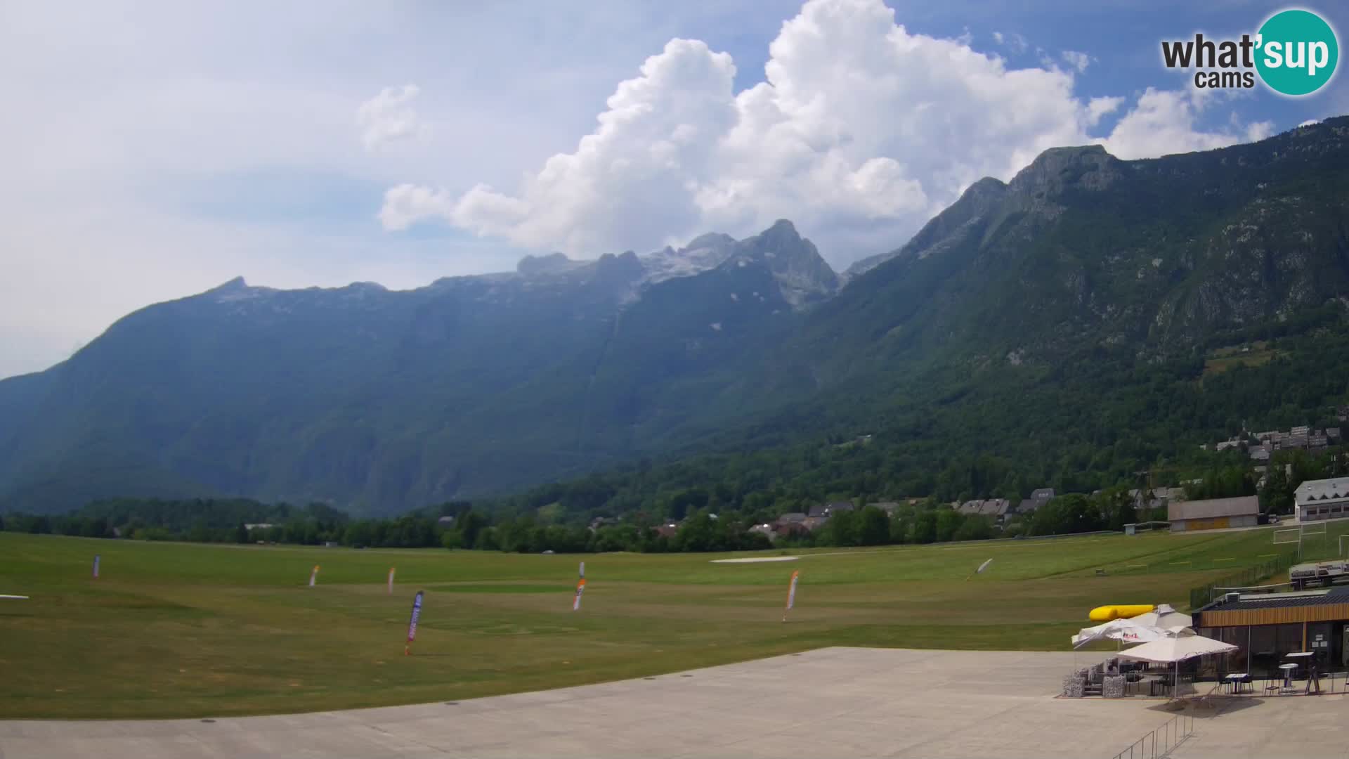 Webcam en direct Aéroport de Bovec – Vue sur Kanin
