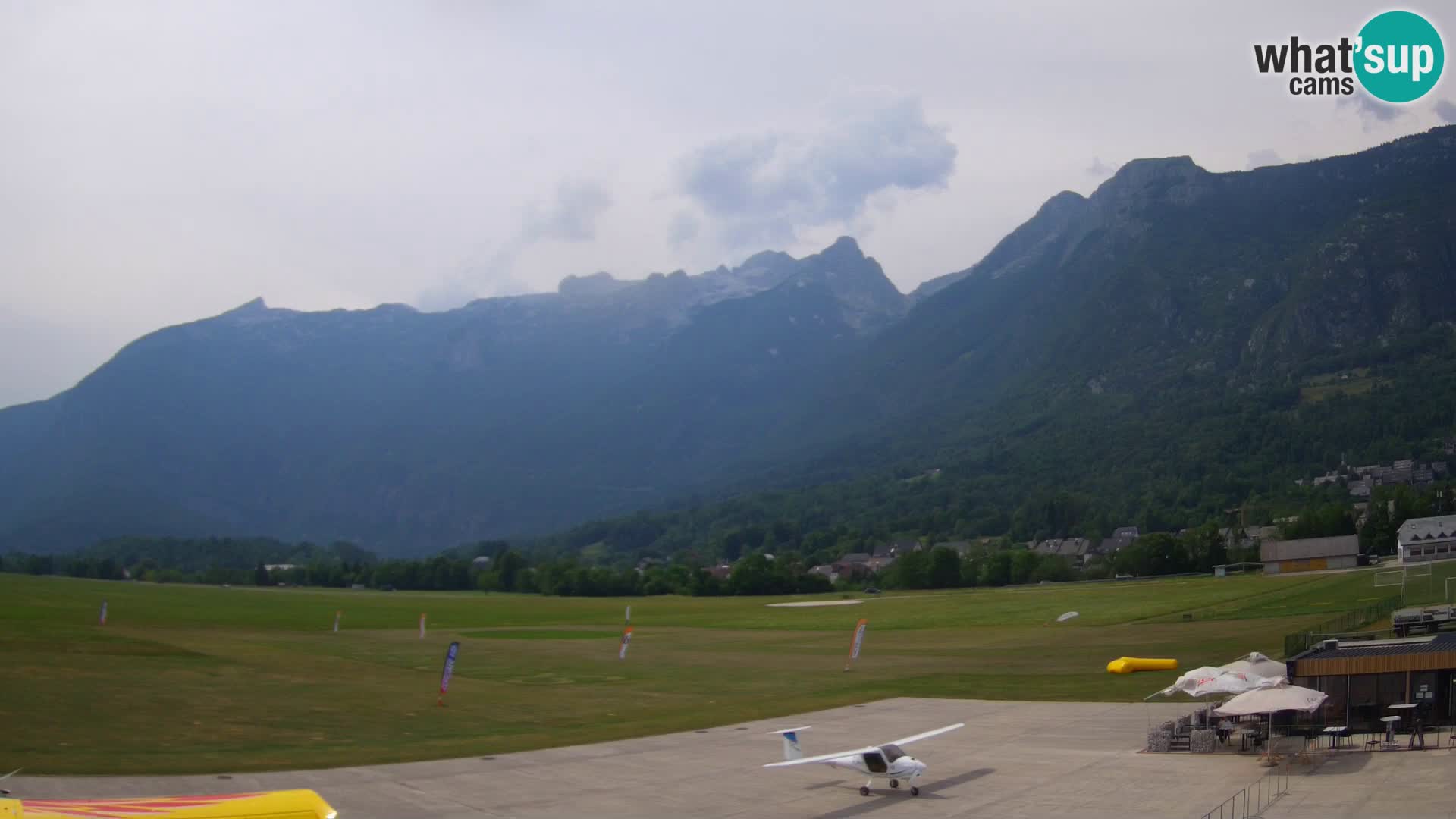 Webcam en direct Aéroport de Bovec – Vue sur Kanin