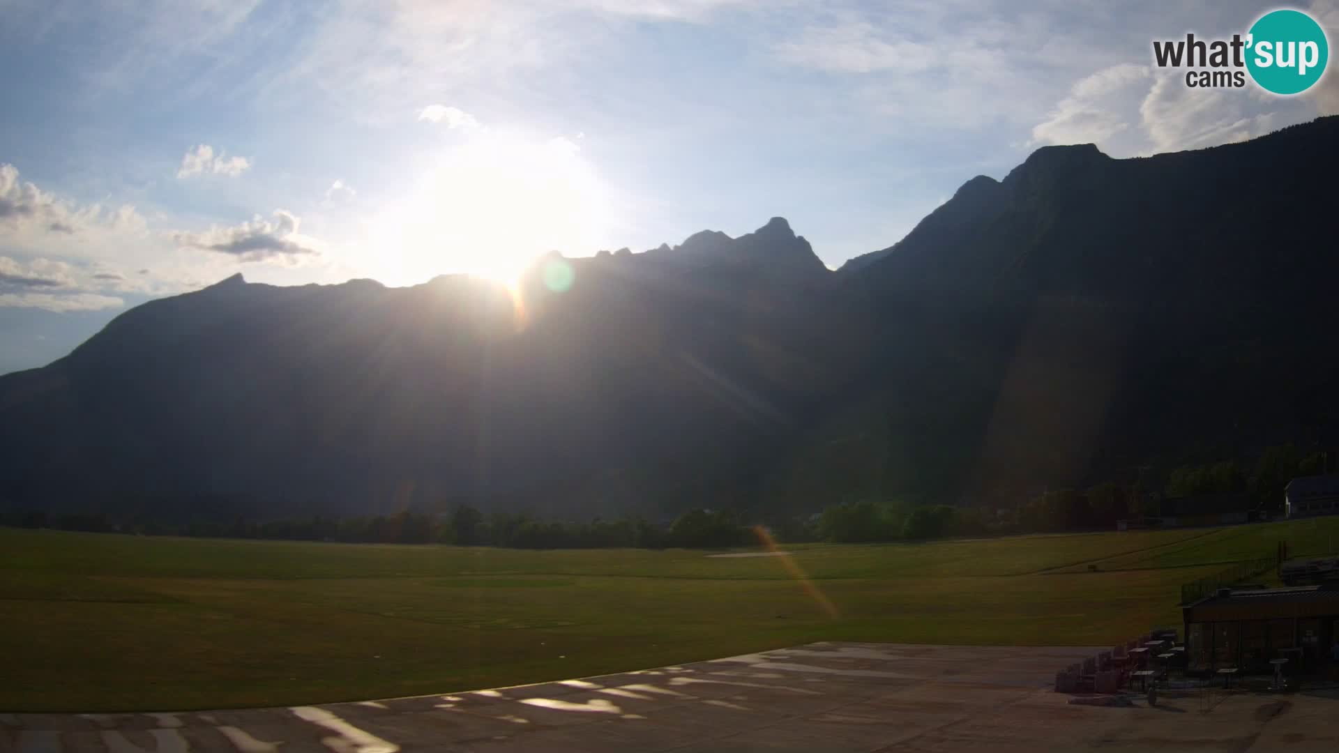 Live webcam Bovec airport – View to Kanin