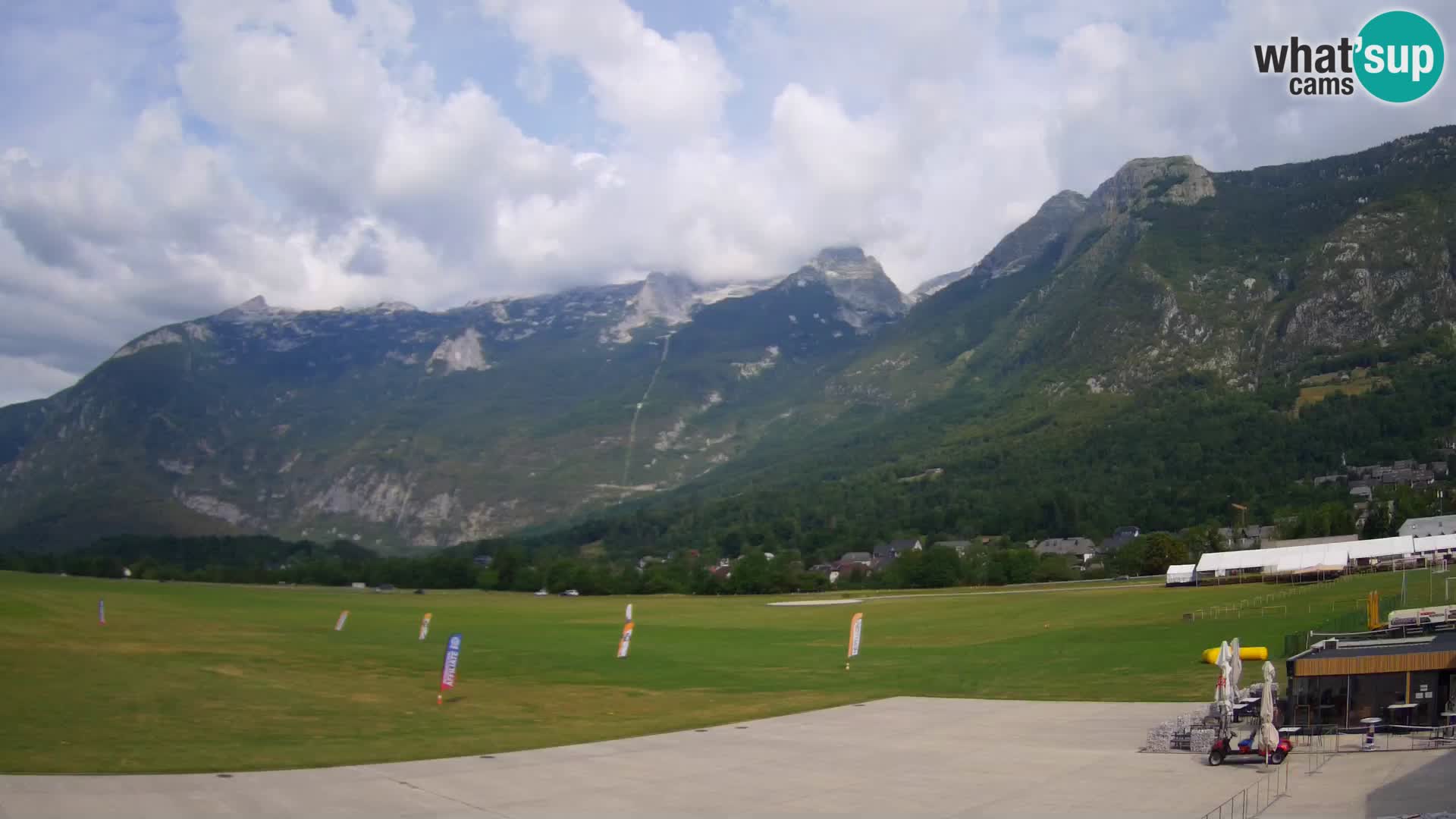 Live webcam Bovec airport – View to Kanin