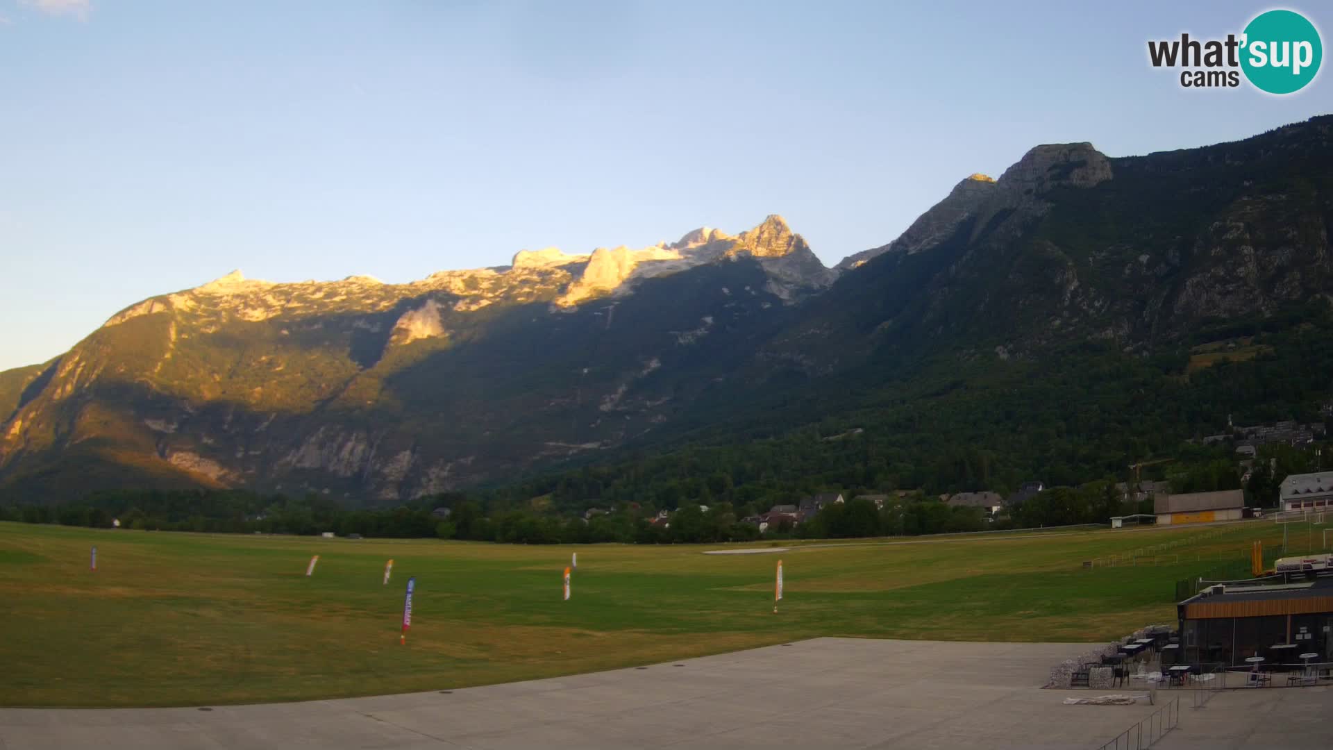 Webcam en direct Aéroport de Bovec – Vue sur Kanin
