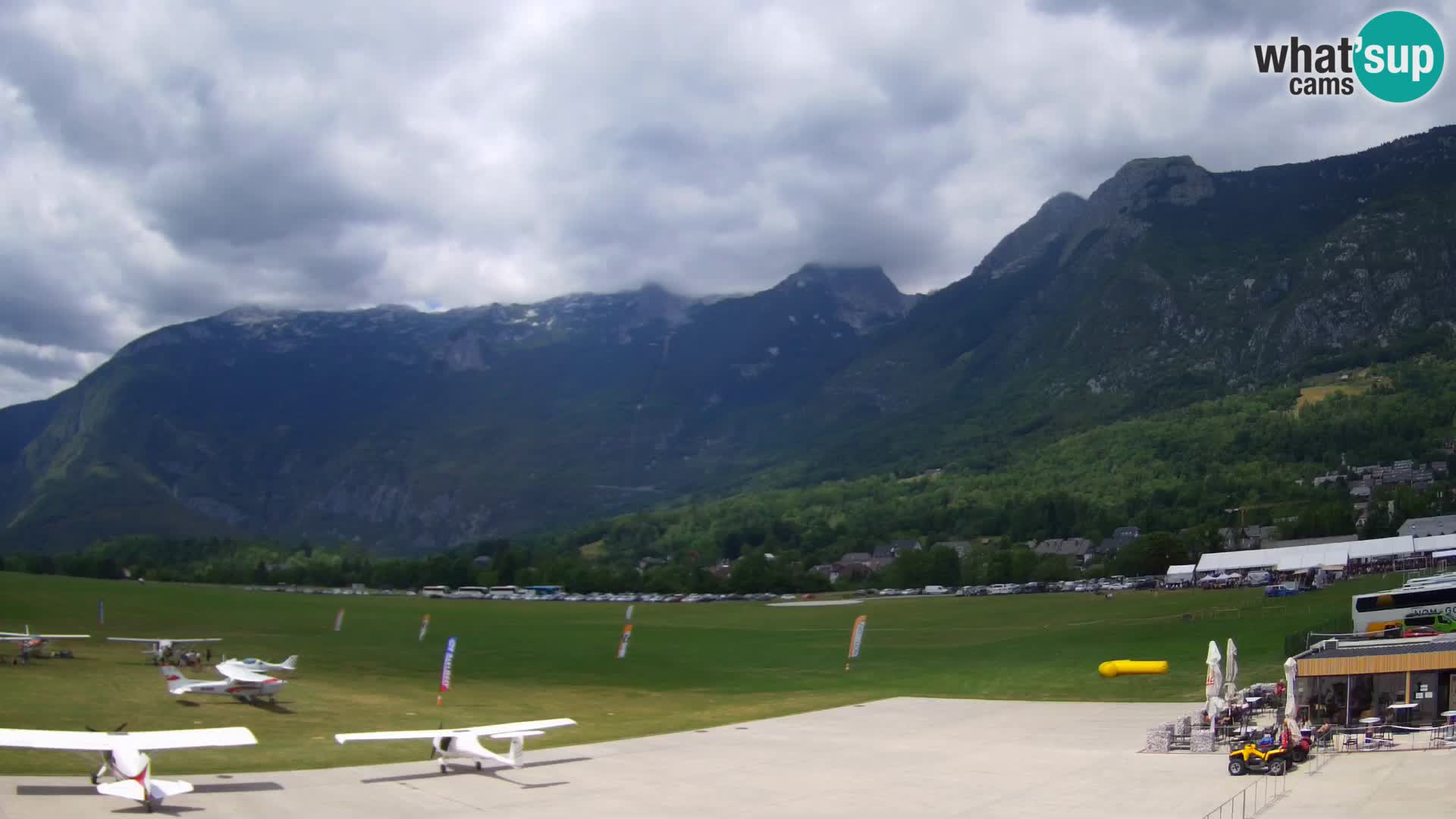 Webcam en direct Aéroport de Bovec – Vue sur Kanin