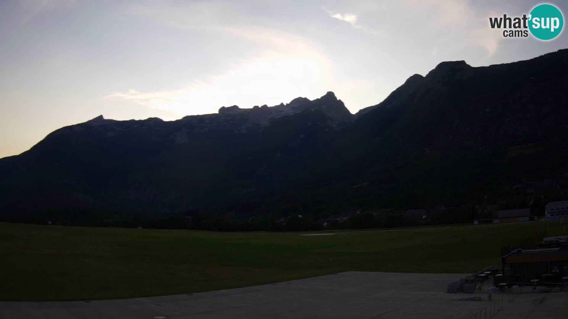Cámara web en vivo Aeropuerto de Bovec – Vista a Kanin