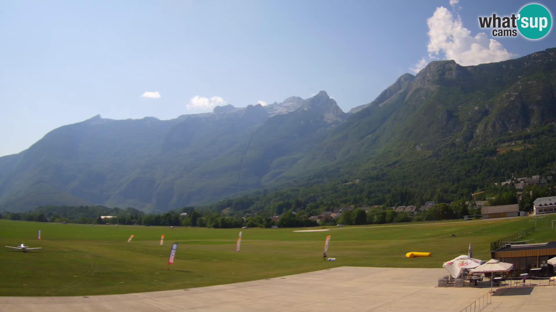 Live webcam Bovec airport – View to Kanin