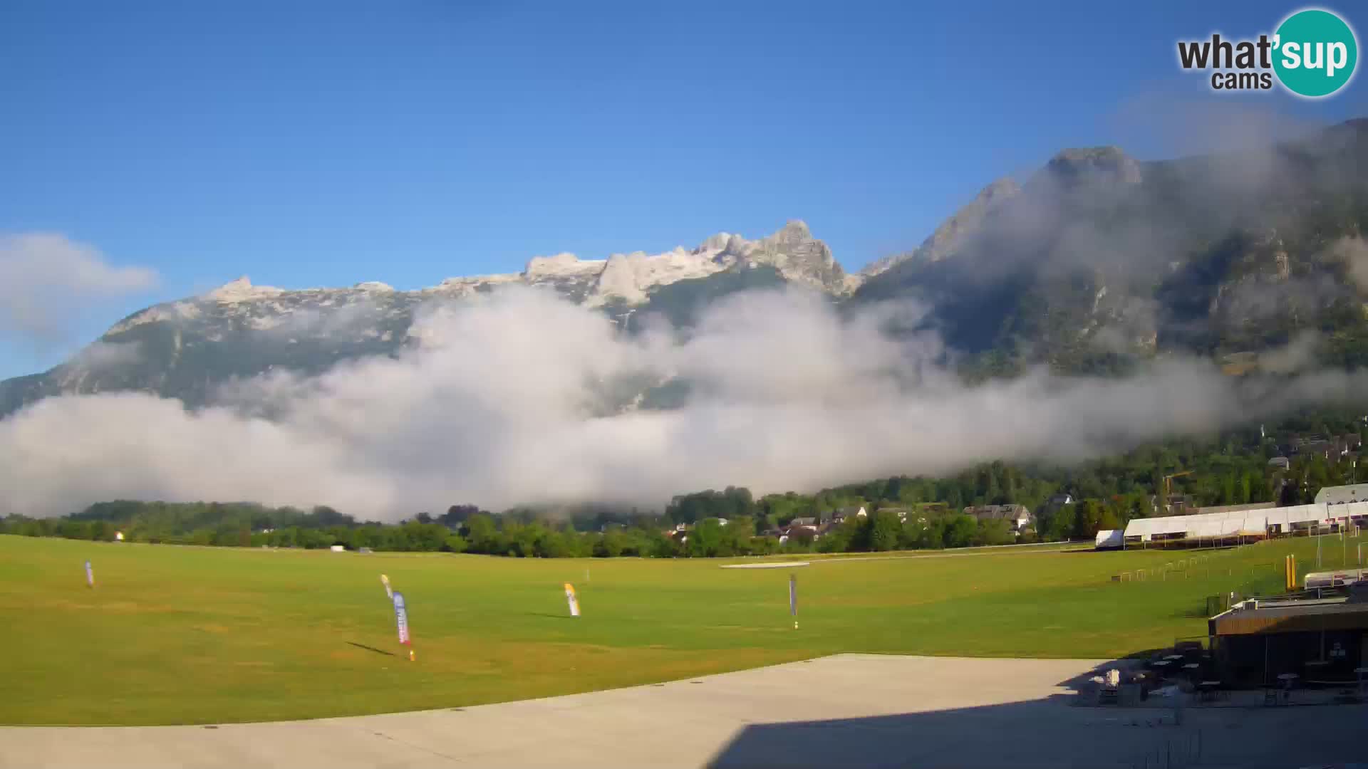 Live webcam Bovec airport – View to Kanin