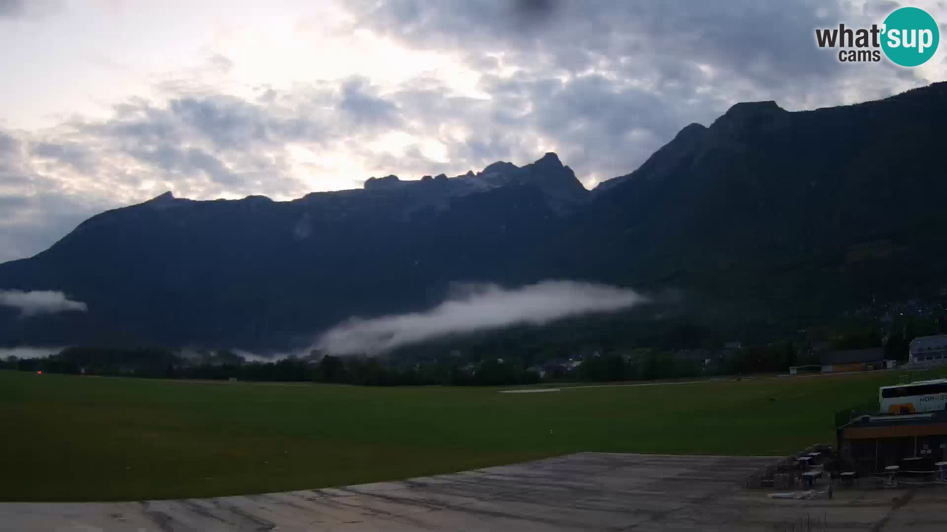 Webcam en direct Aéroport de Bovec – Vue sur Kanin