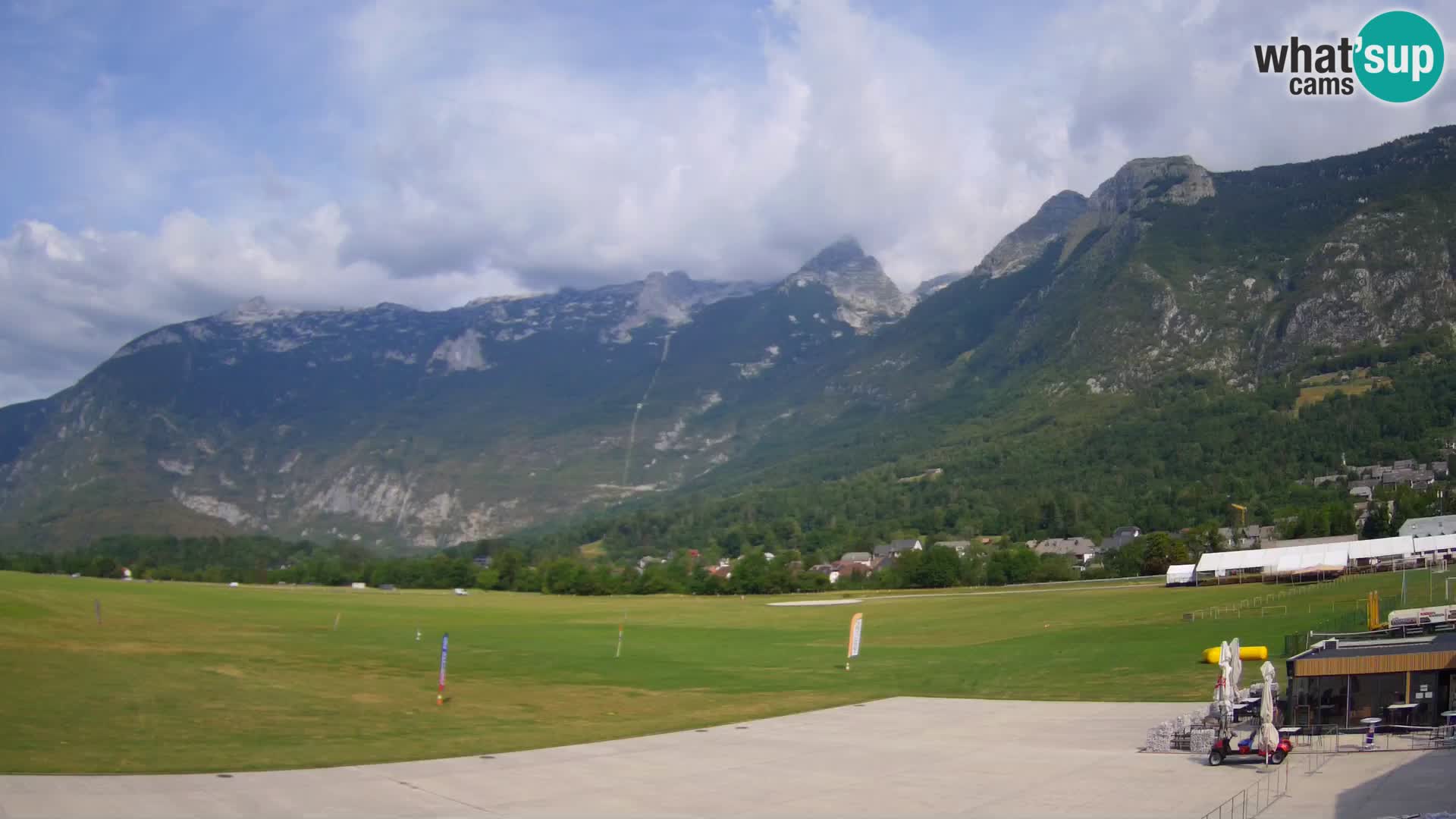 Webcam en direct Aéroport de Bovec – Vue sur Kanin