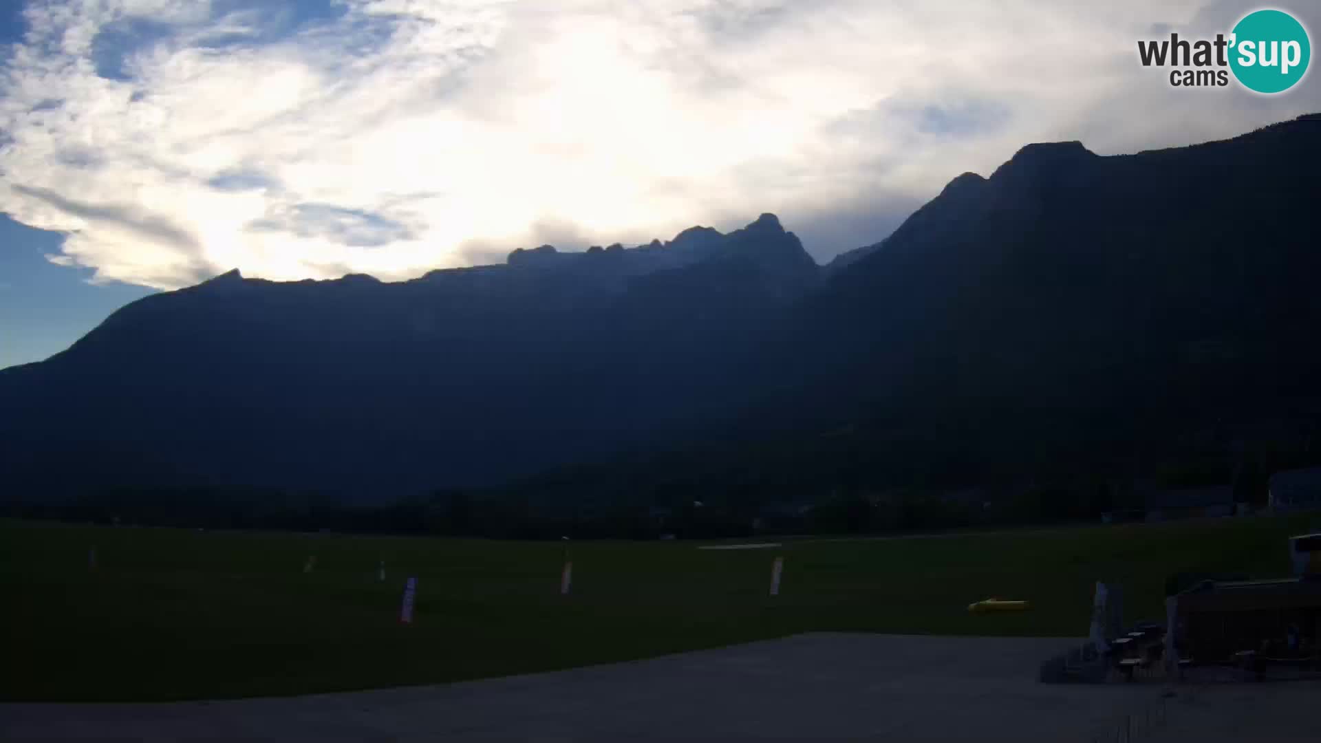 Cámara web en vivo Aeropuerto de Bovec – Vista a Kanin