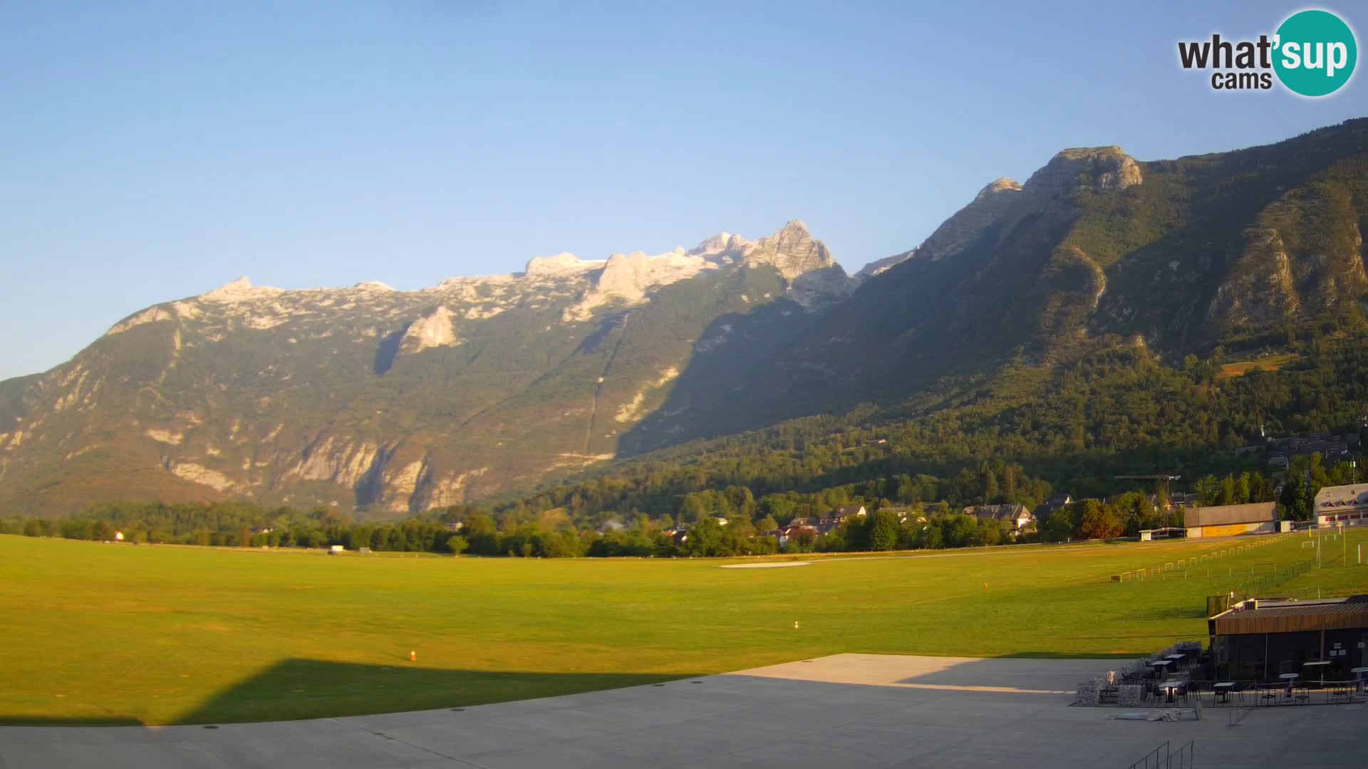 Webcam en direct Aéroport de Bovec – Vue sur Kanin