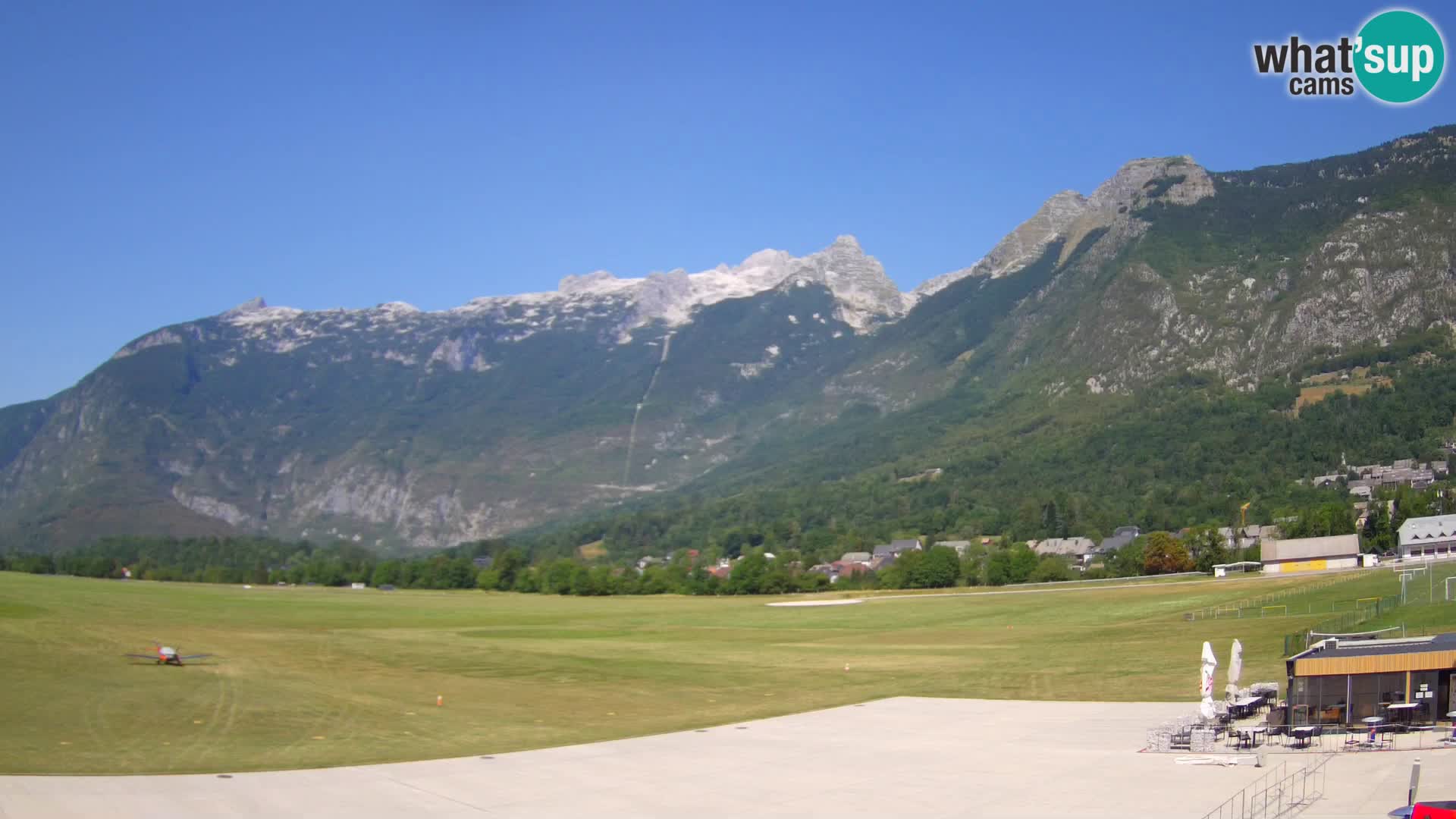 Cámara web en vivo Aeropuerto de Bovec – Vista a Kanin