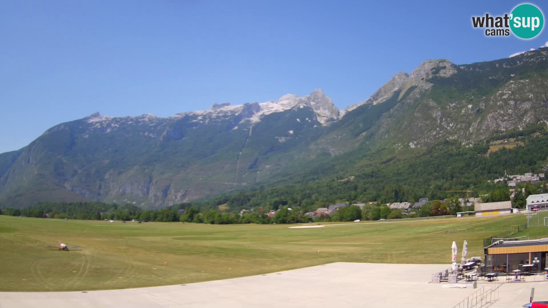 Cámara web en vivo Aeropuerto de Bovec – Vista a Kanin
