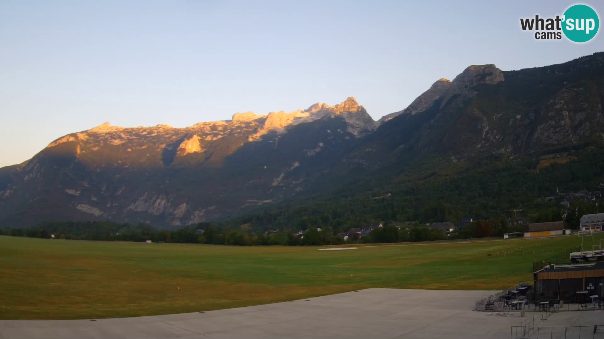 Webcam en direct Aéroport de Bovec – Vue sur Kanin