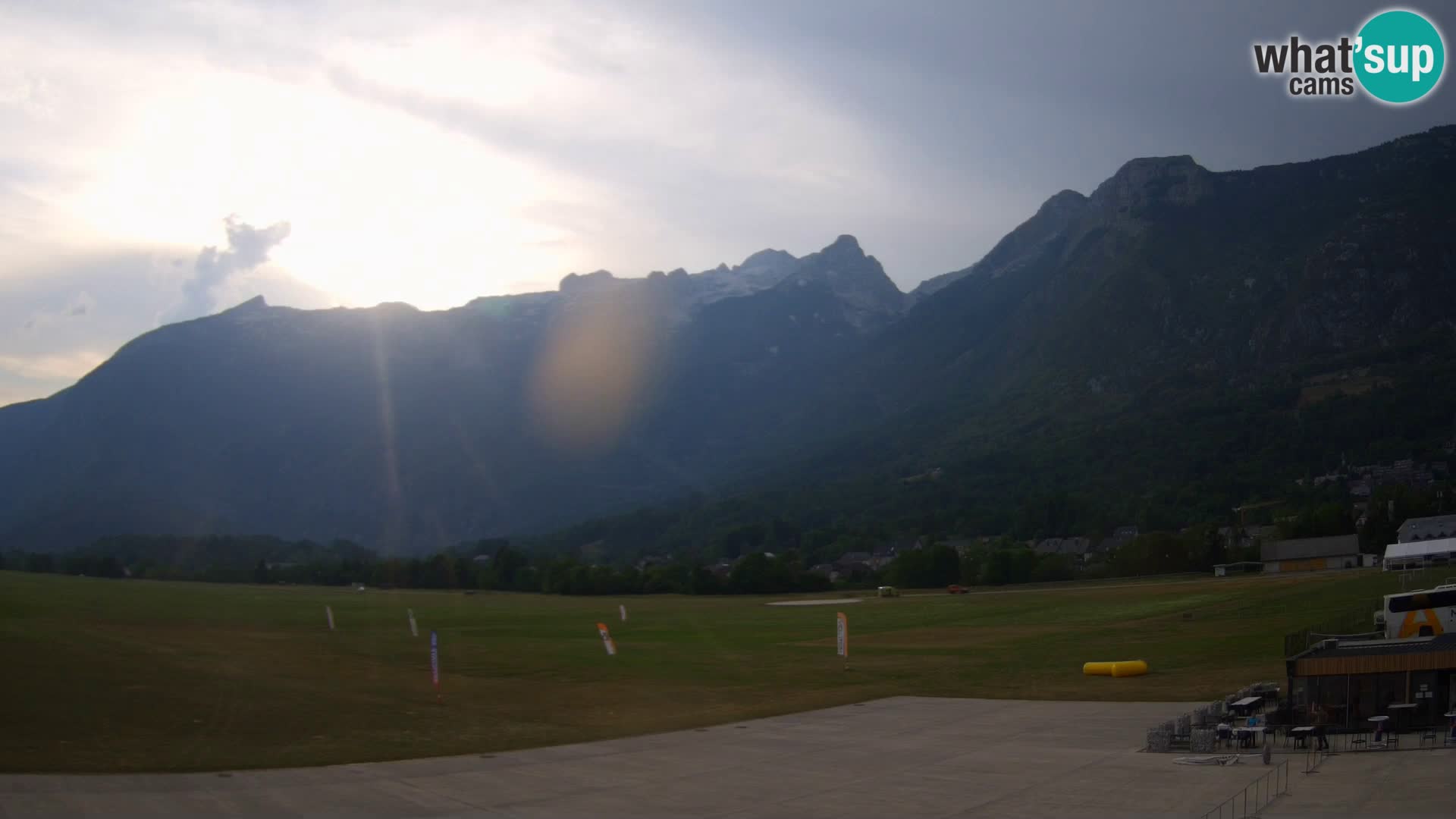 Live webcam Bovec airport – View to Kanin