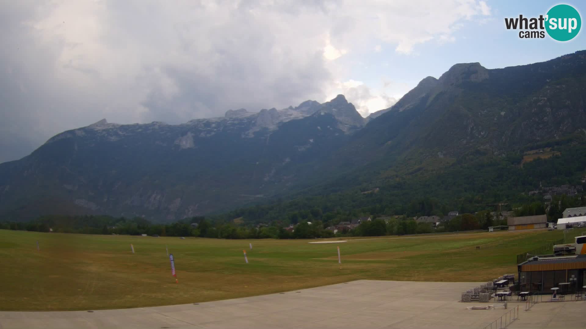 Webcam en direct Aéroport de Bovec – Vue sur Kanin