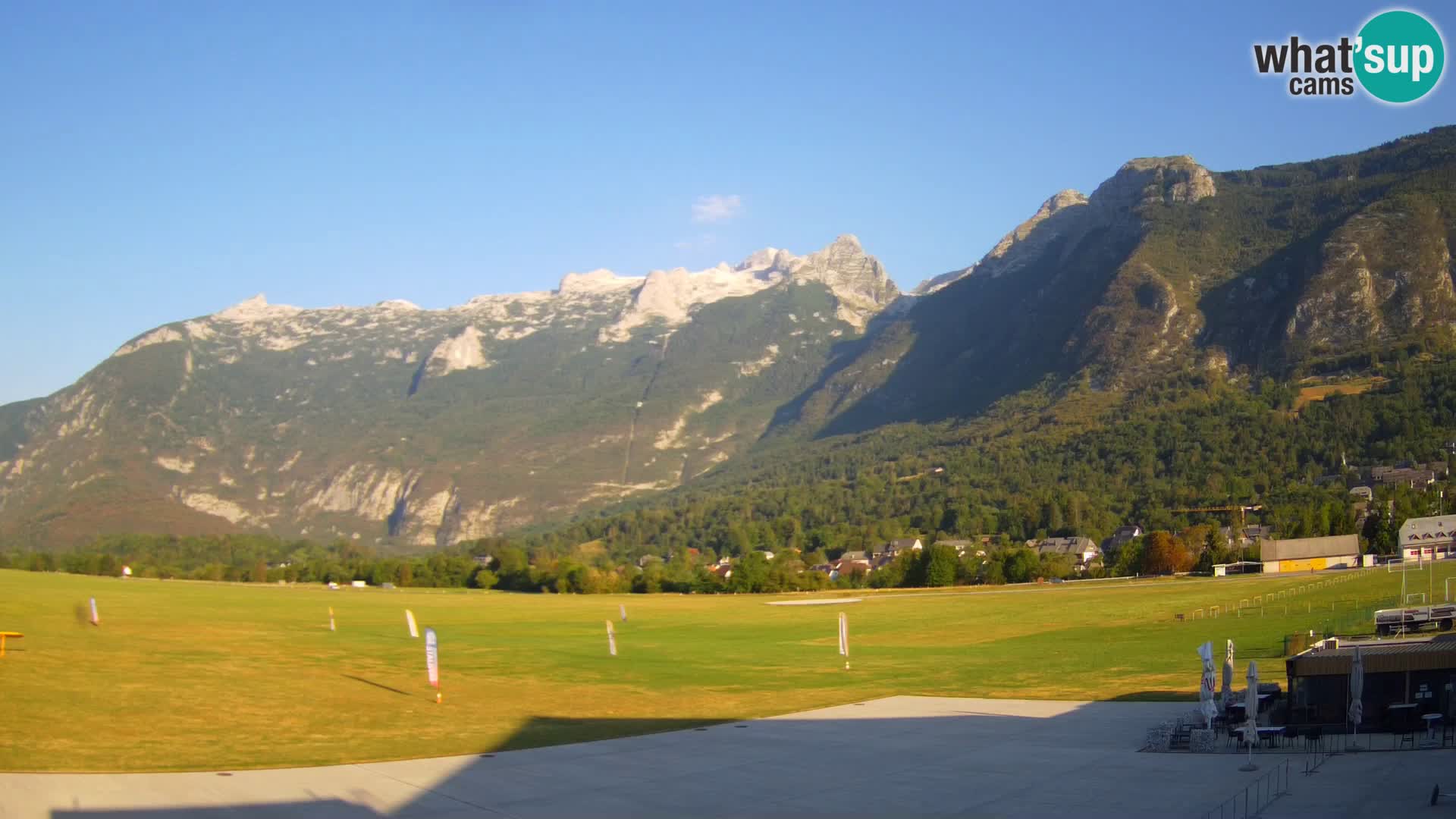 Live webcam Bovec airport – View to Kanin