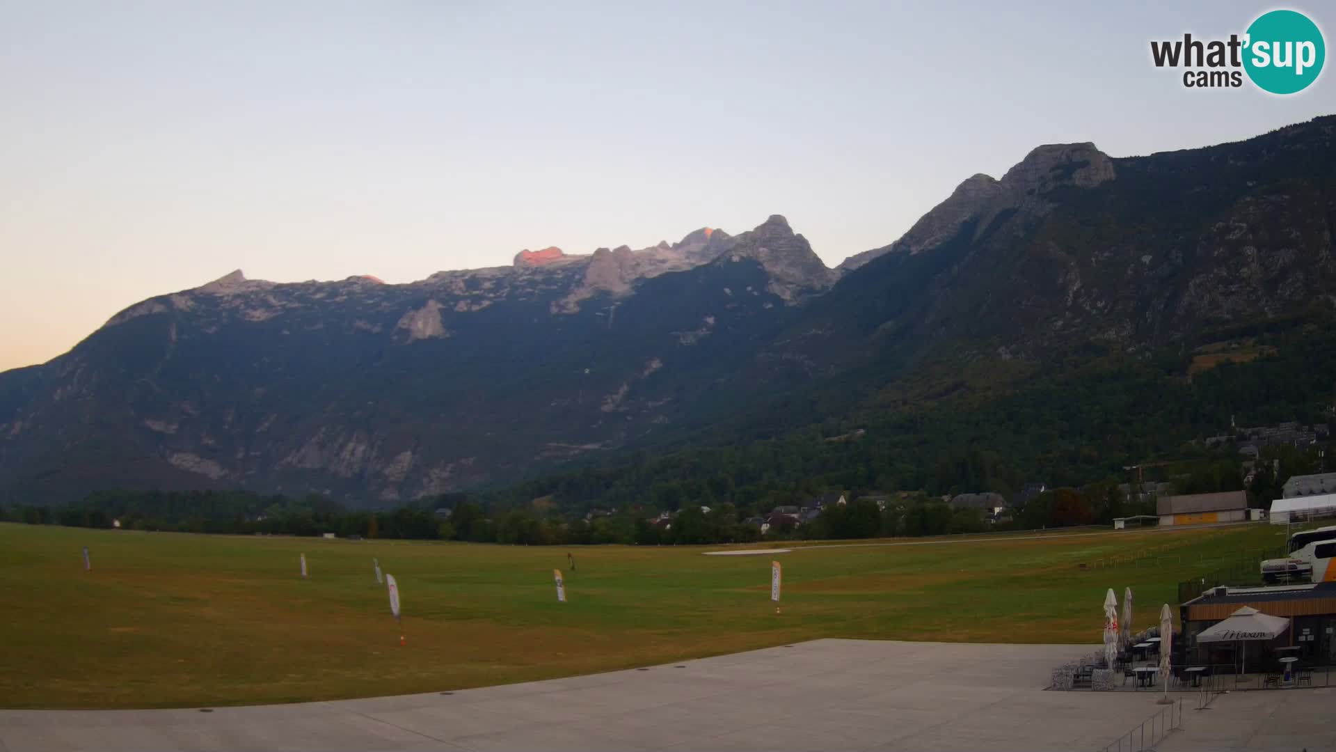 Live webcam Bovec airport – View to Kanin