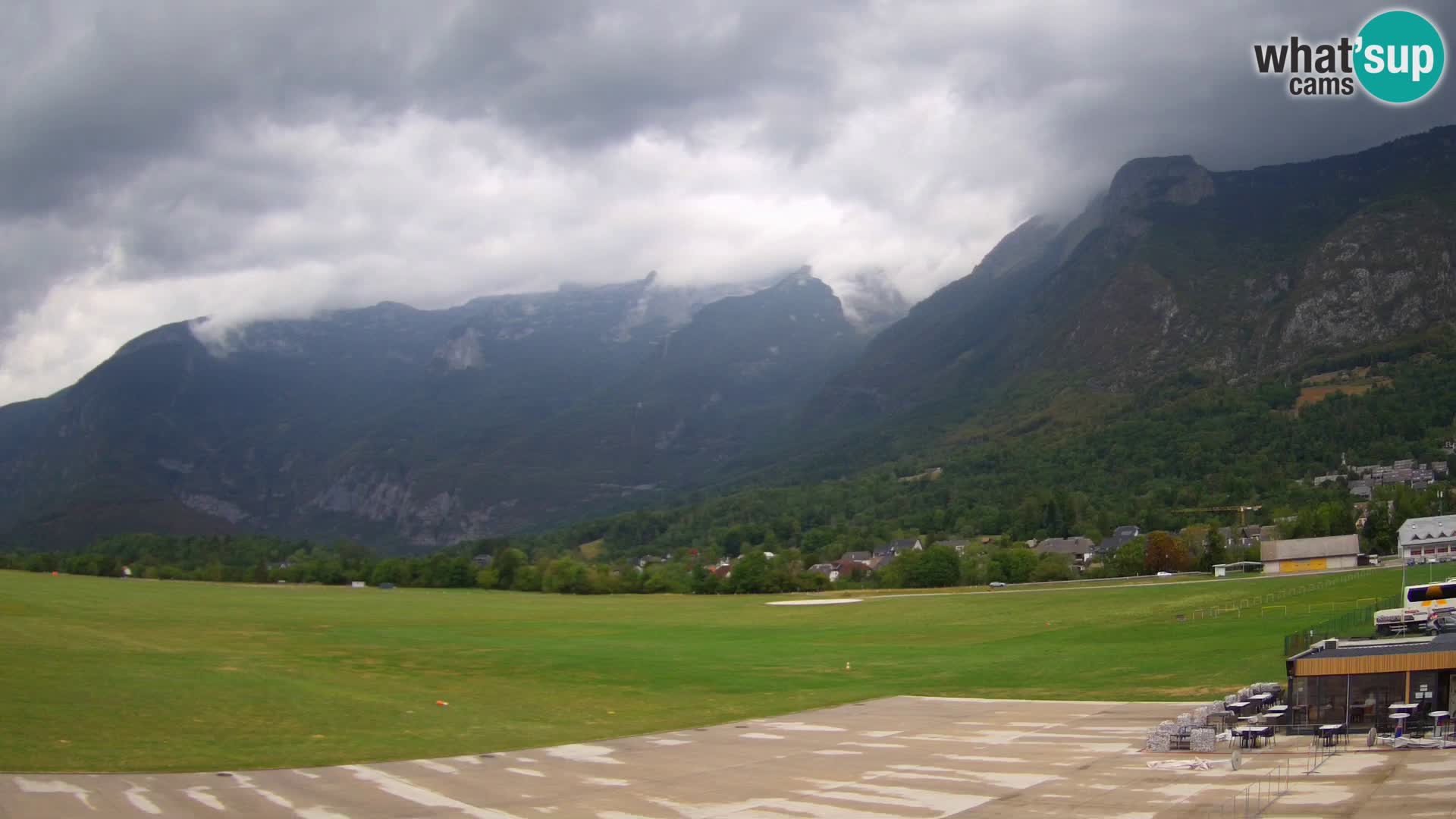 Webcam en direct Aéroport de Bovec – Vue sur Kanin