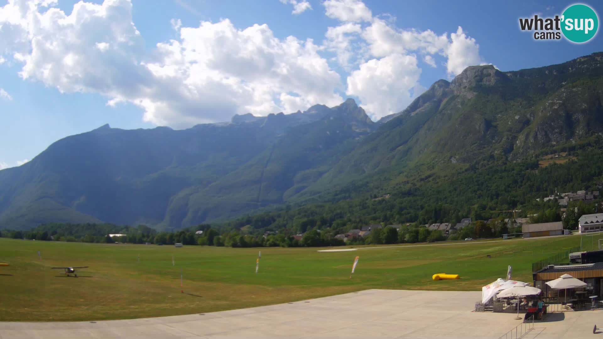 Live webcam Bovec airport – View to Kanin