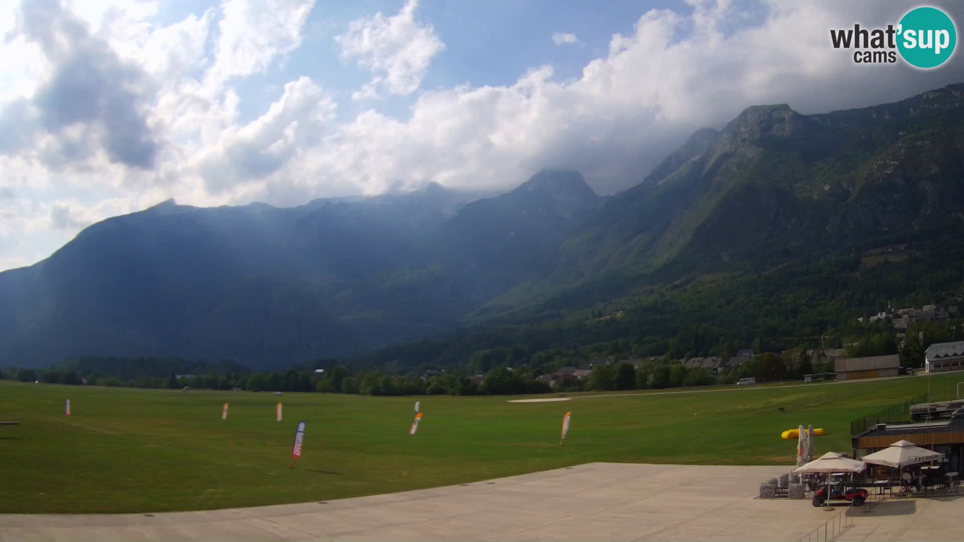 Webcam en direct Aéroport de Bovec – Vue sur Kanin