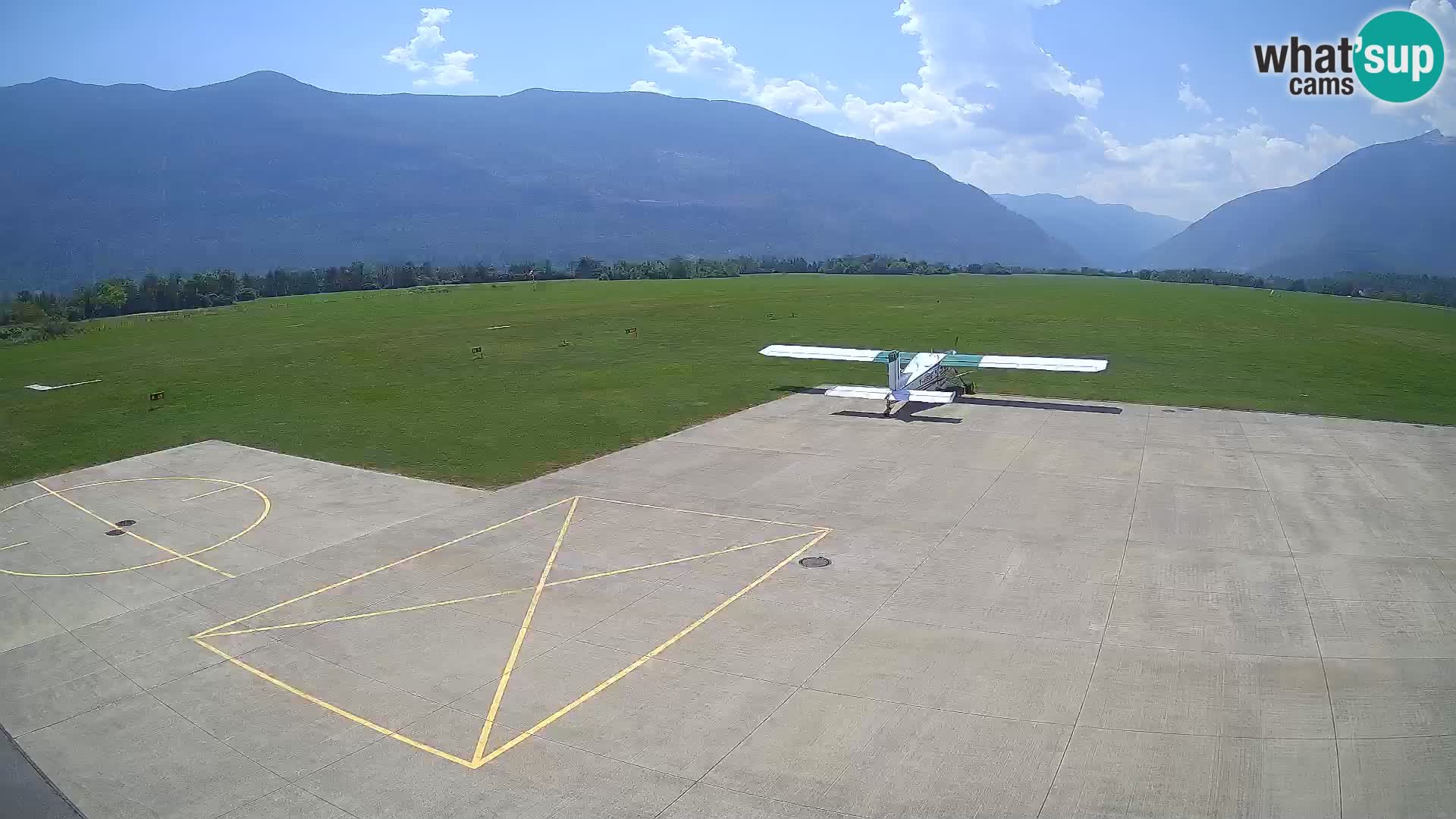 Bovec airport webcam – Skydive Bovec