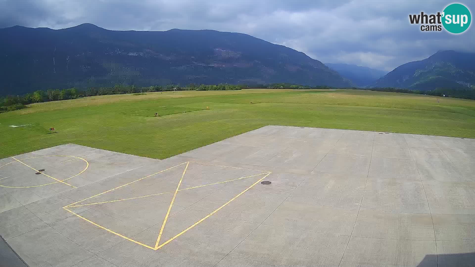 Web kamera zračne luke Bovec – Skydive Bovec