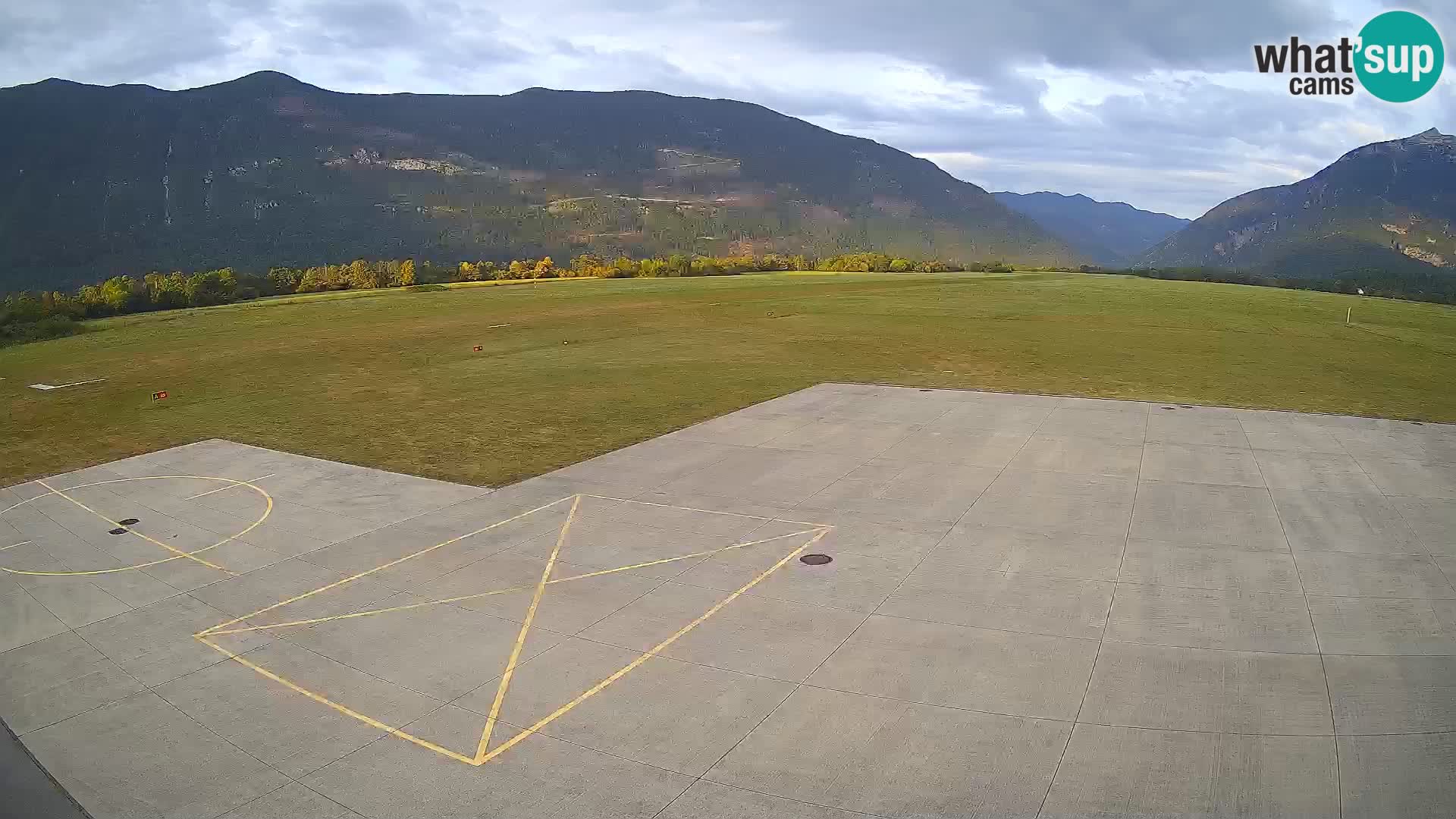 Bovec spletna kamera letališče – Skydive Bovec